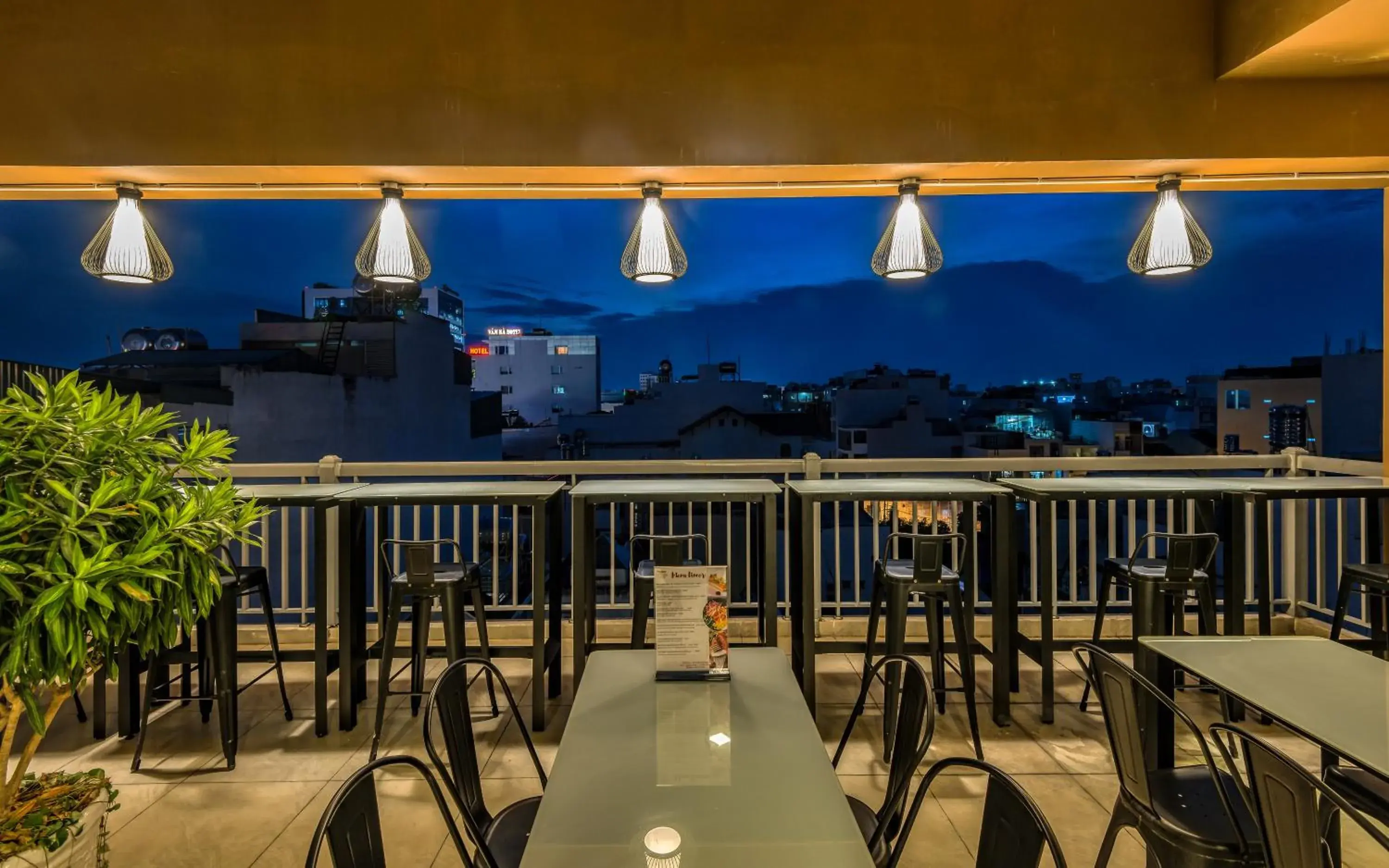 Property building in Cherry Hotel and Apartment Property building in Cherry Hotel and Apartment