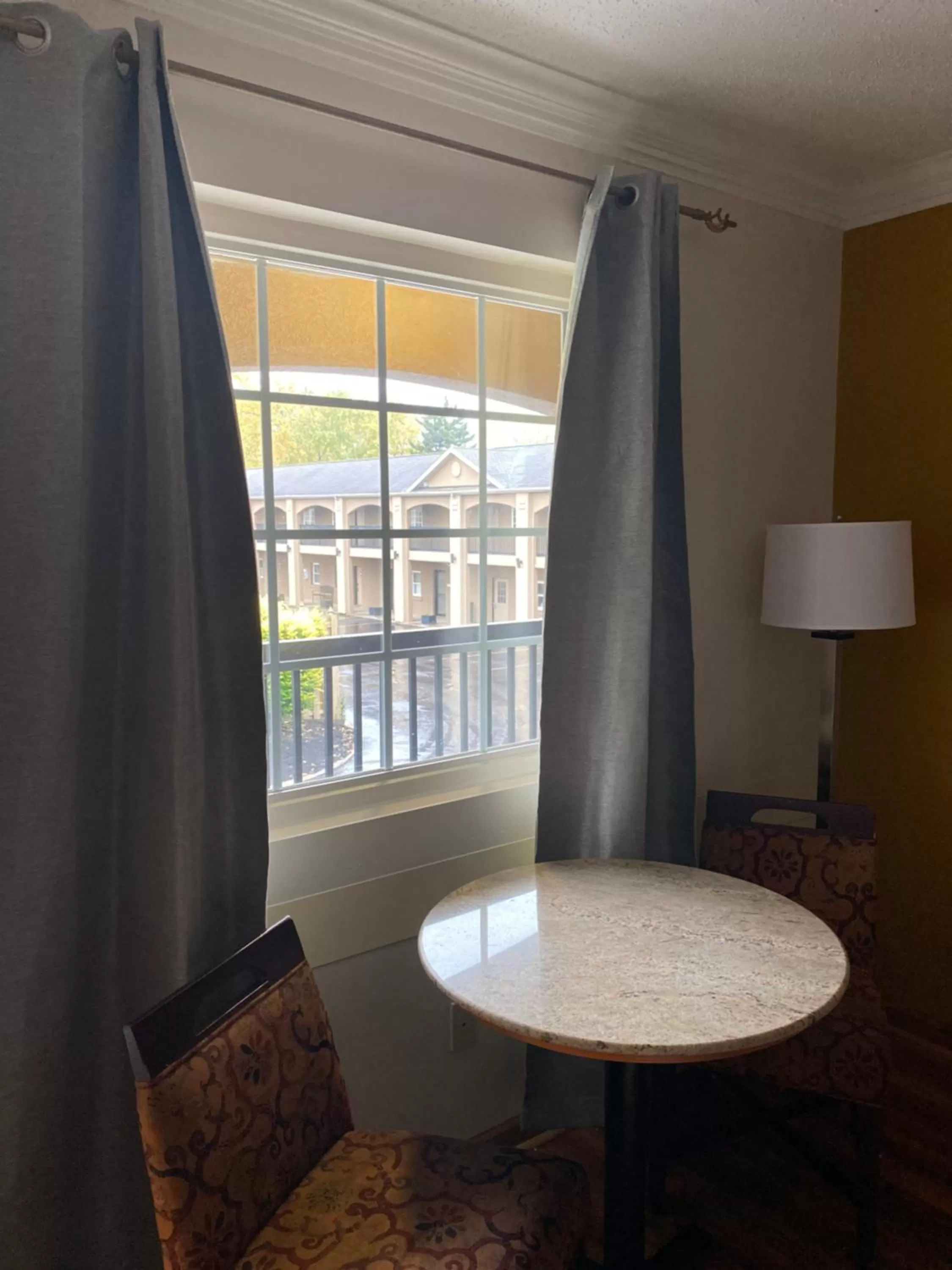 Econo Lodge at the Falls North