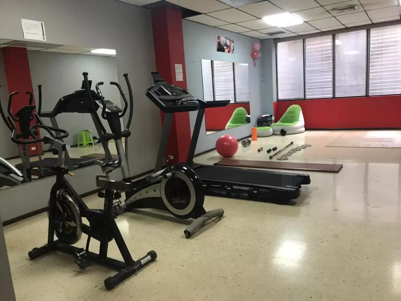 Fitness Center/Facilities in La Fortuna Roja