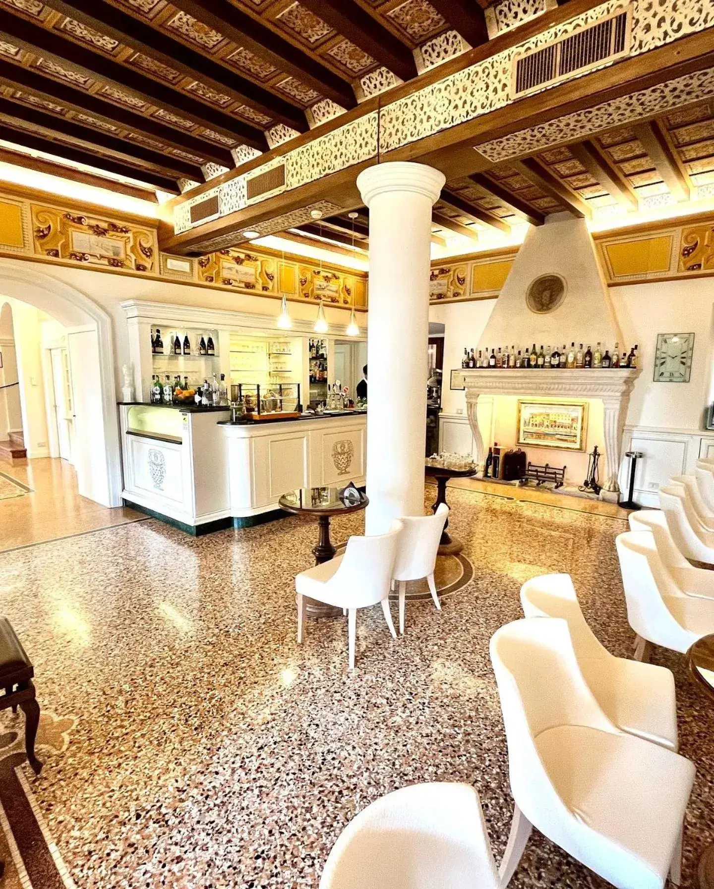 Lounge or bar in Albergo Ristorante Gardesana ***S