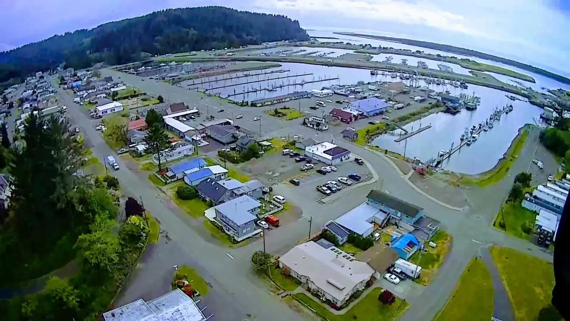 Restaurant/places to eat, Bird's-eye View in Winchester Bay Inn