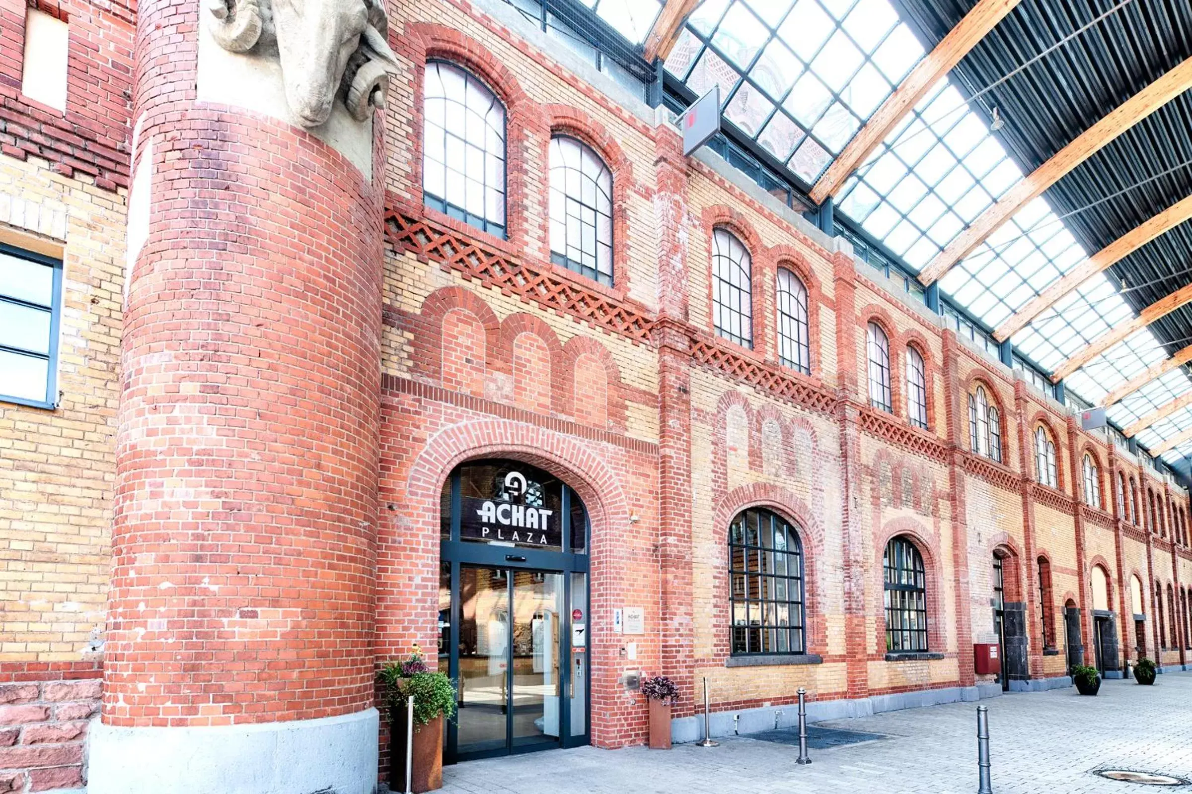 Facade/entrance, Property Building in ACHAT Hotel Offenbach Plaza