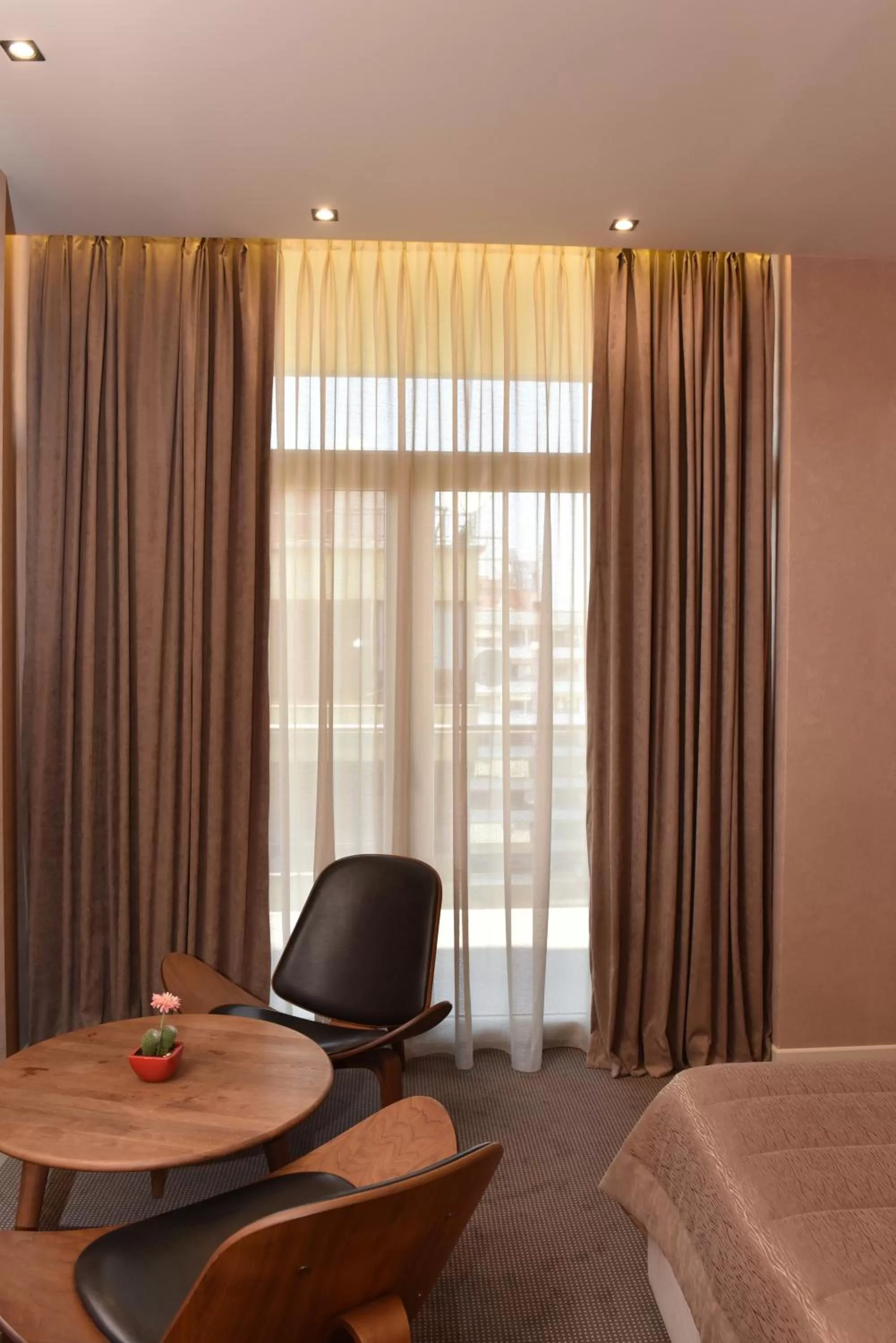 Breakfast, Bed in La Bohème Hotel