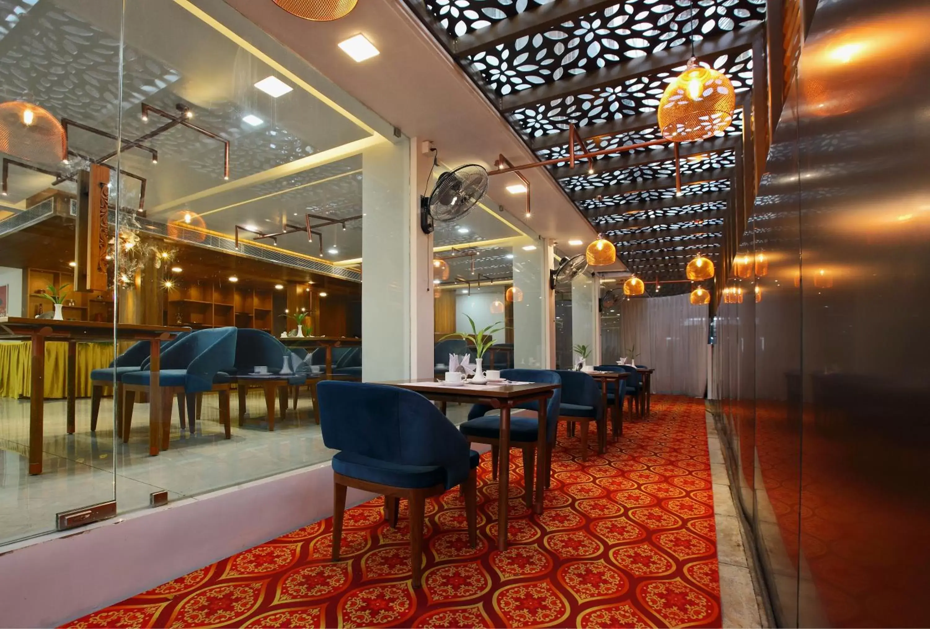 Restaurant/places to eat in Harivaram Yuga Restaurant/places to eat in Harivaram Yuga