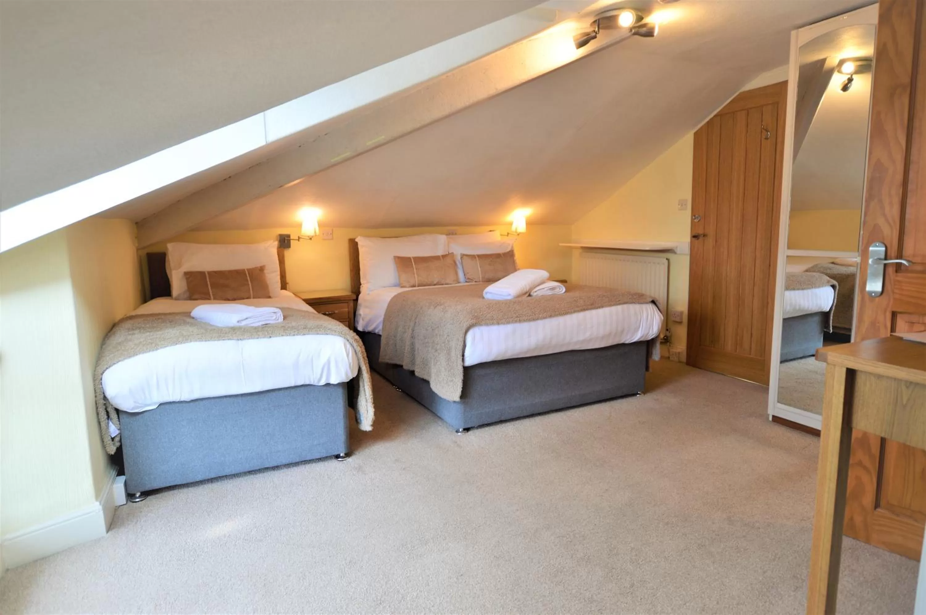 Photo of the whole room, Bed in All Seasons Guest House