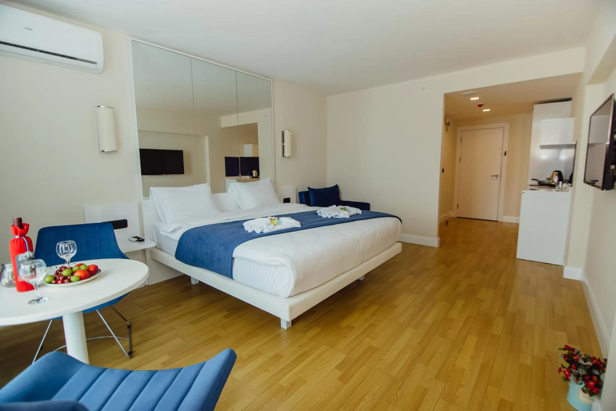 Photo of the whole room, Bed in Orbi City Batumi Beach