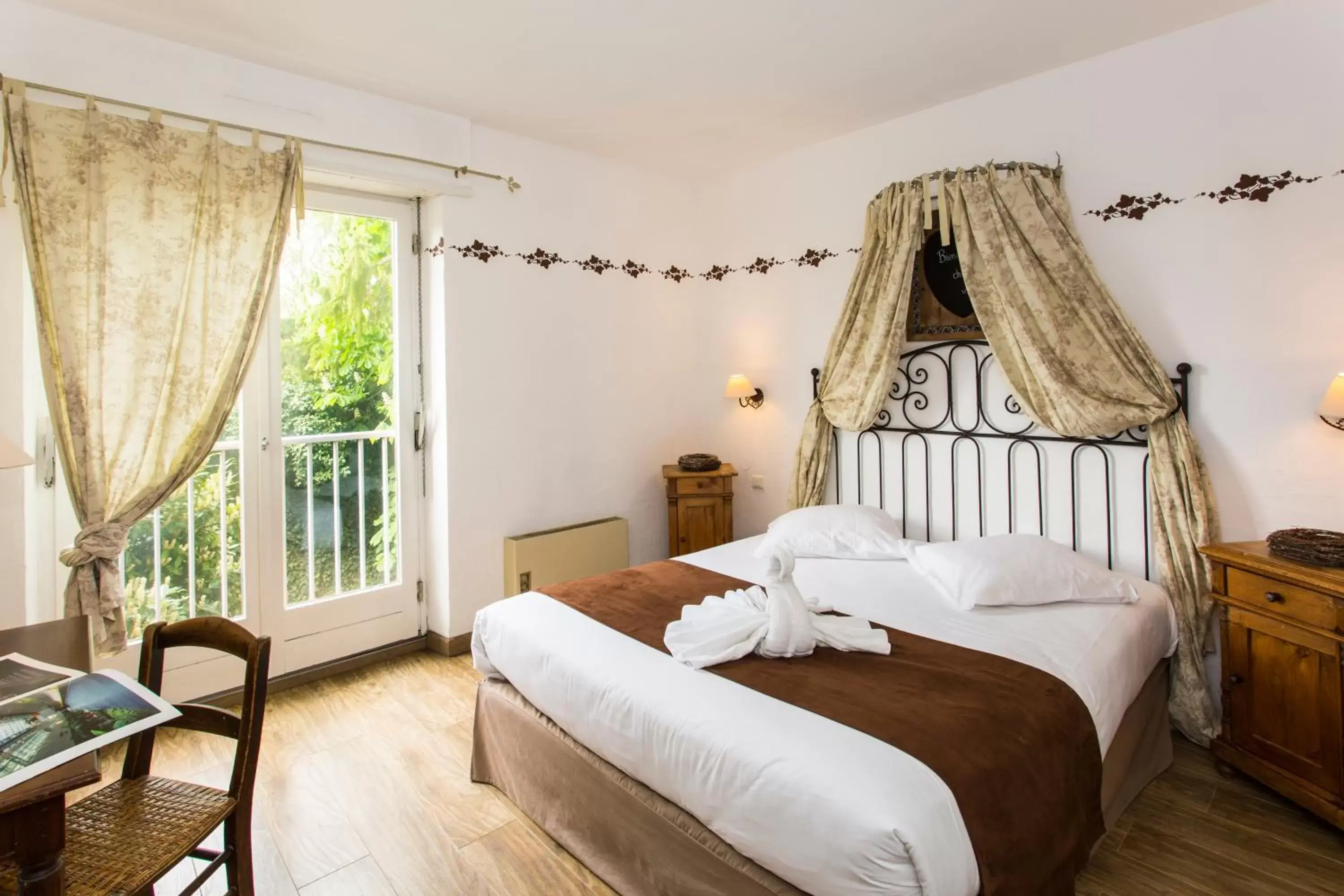 Bedroom, Bed in Le Domaine de Rouffach