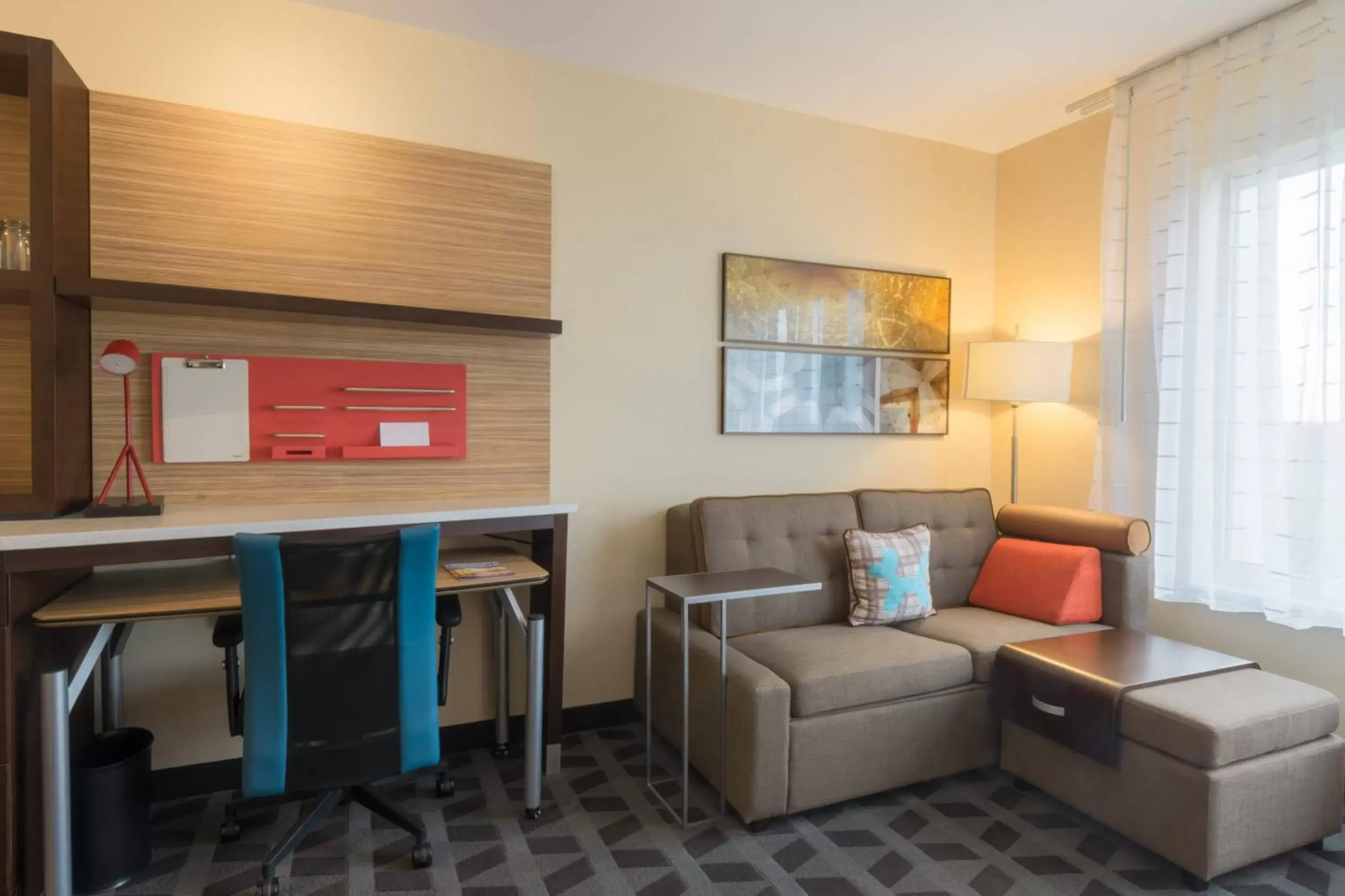 Bedroom, Seating Area in TownePlace Suites by Marriott Syracuse Clay