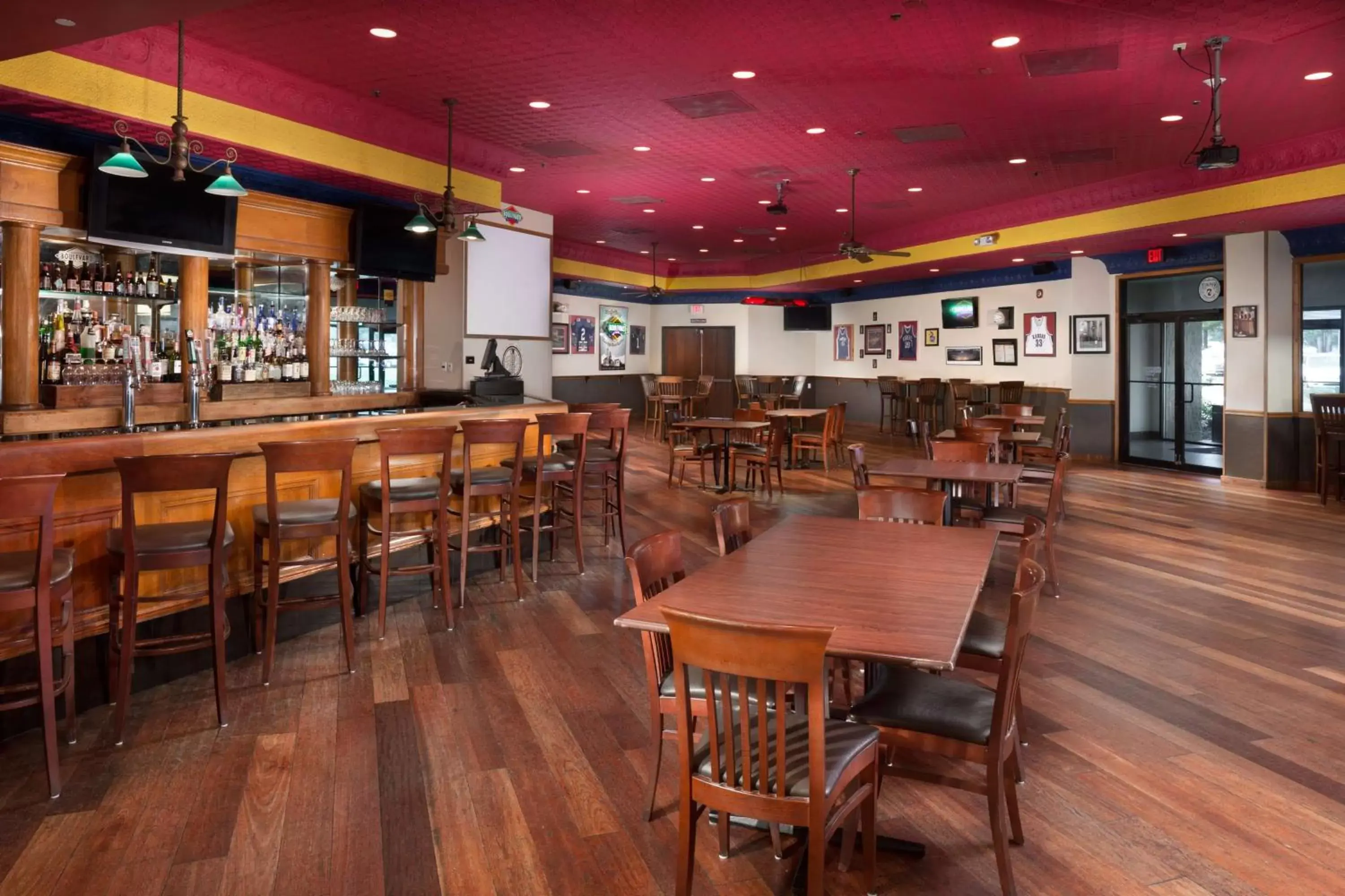 Restaurant/places to eat in DoubleTree by Hilton Lawrence Restaurant/places to eat in DoubleTree by Hilton Lawrence