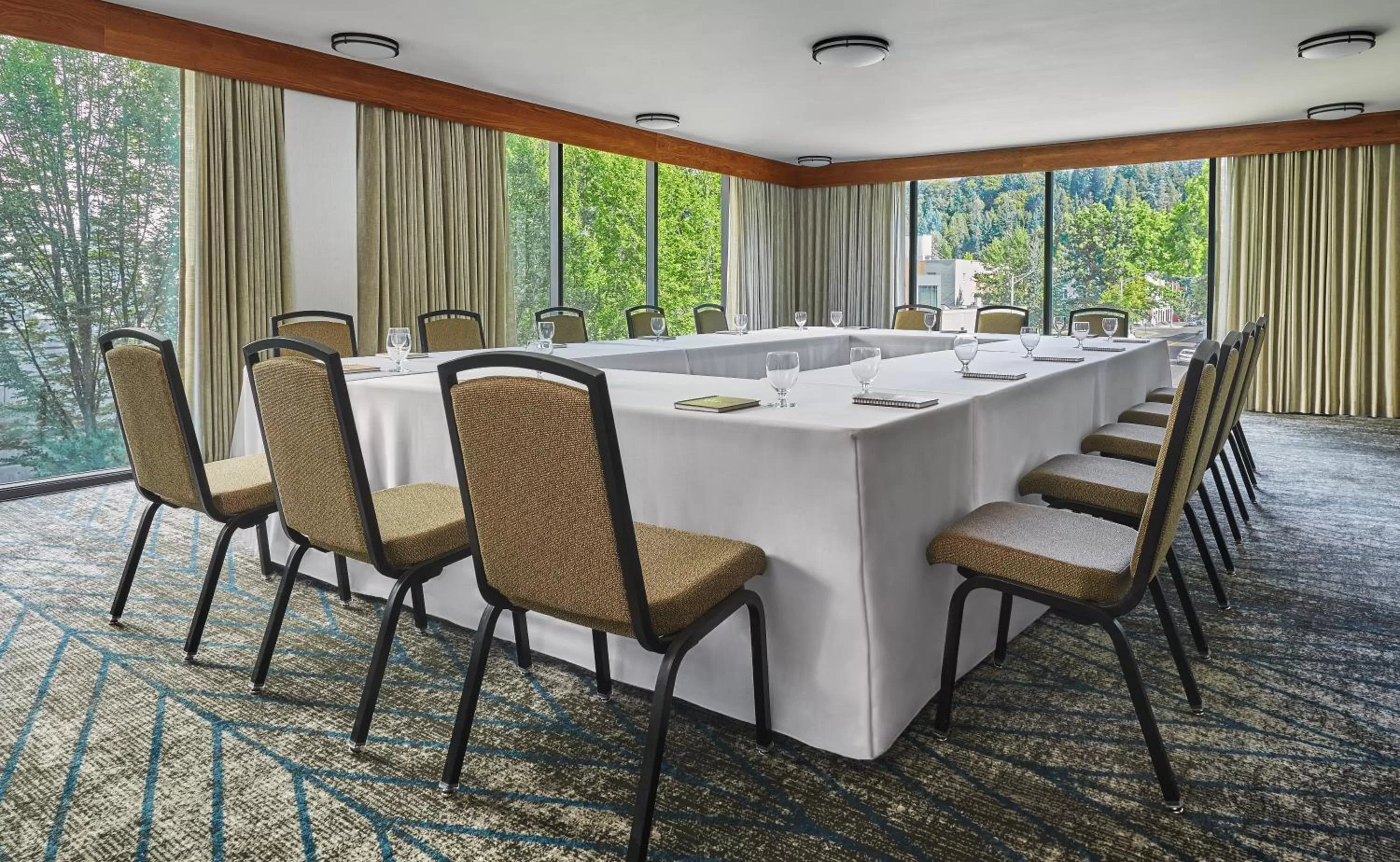 Meeting/conference room in Graduate by Hilton Eugene