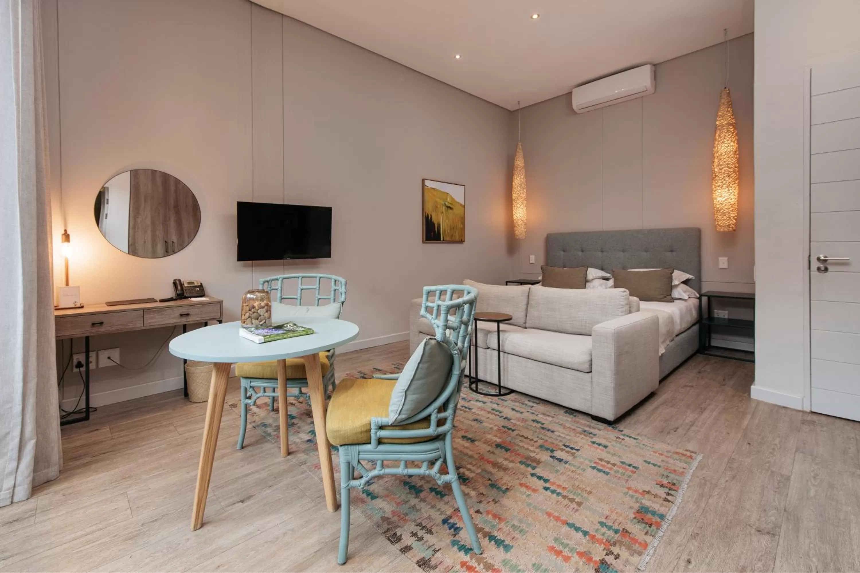 TV and multimedia in The Tree House Boutique Hotel by The Living Journey Collection