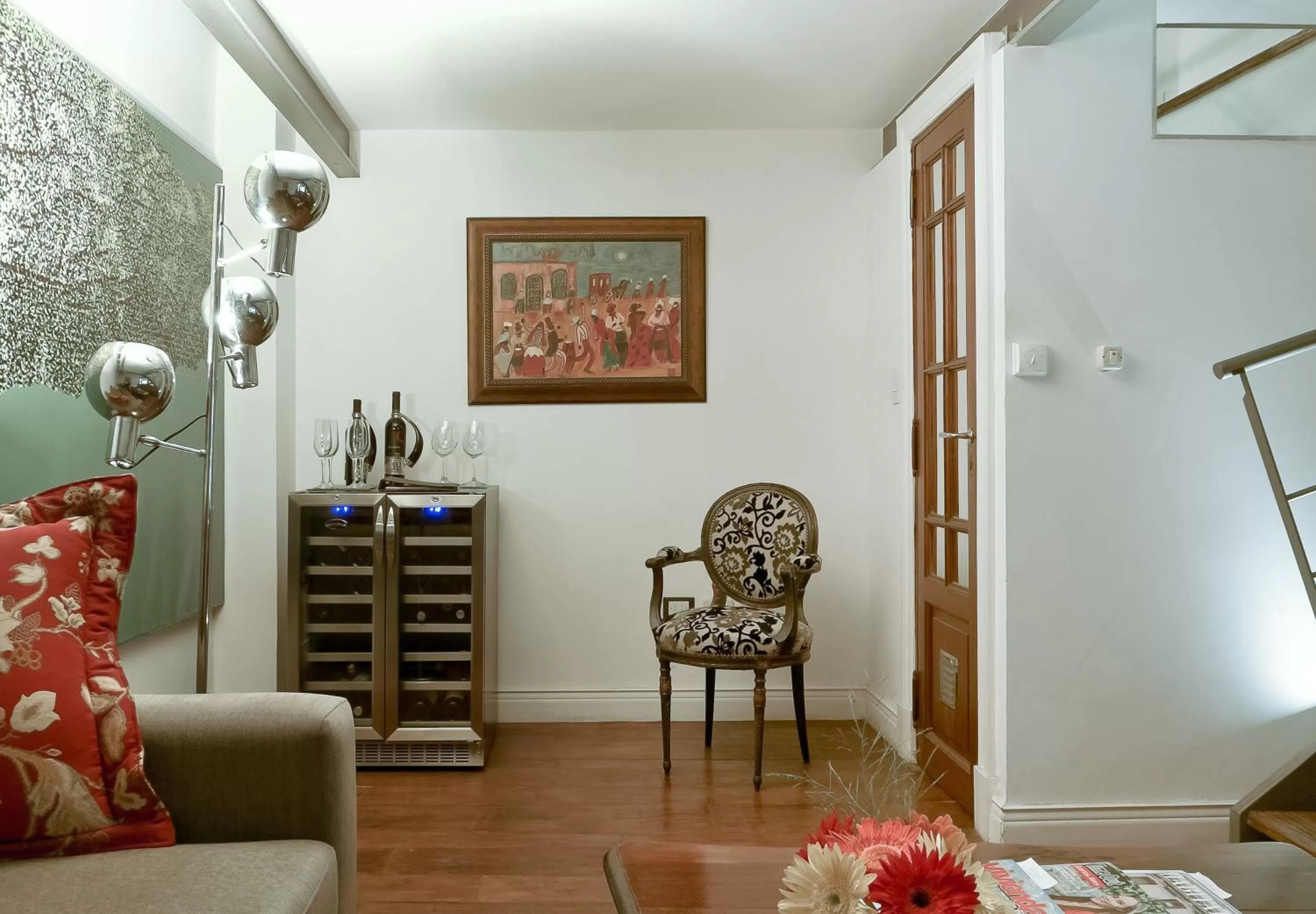 Library in San Telmo Suites
