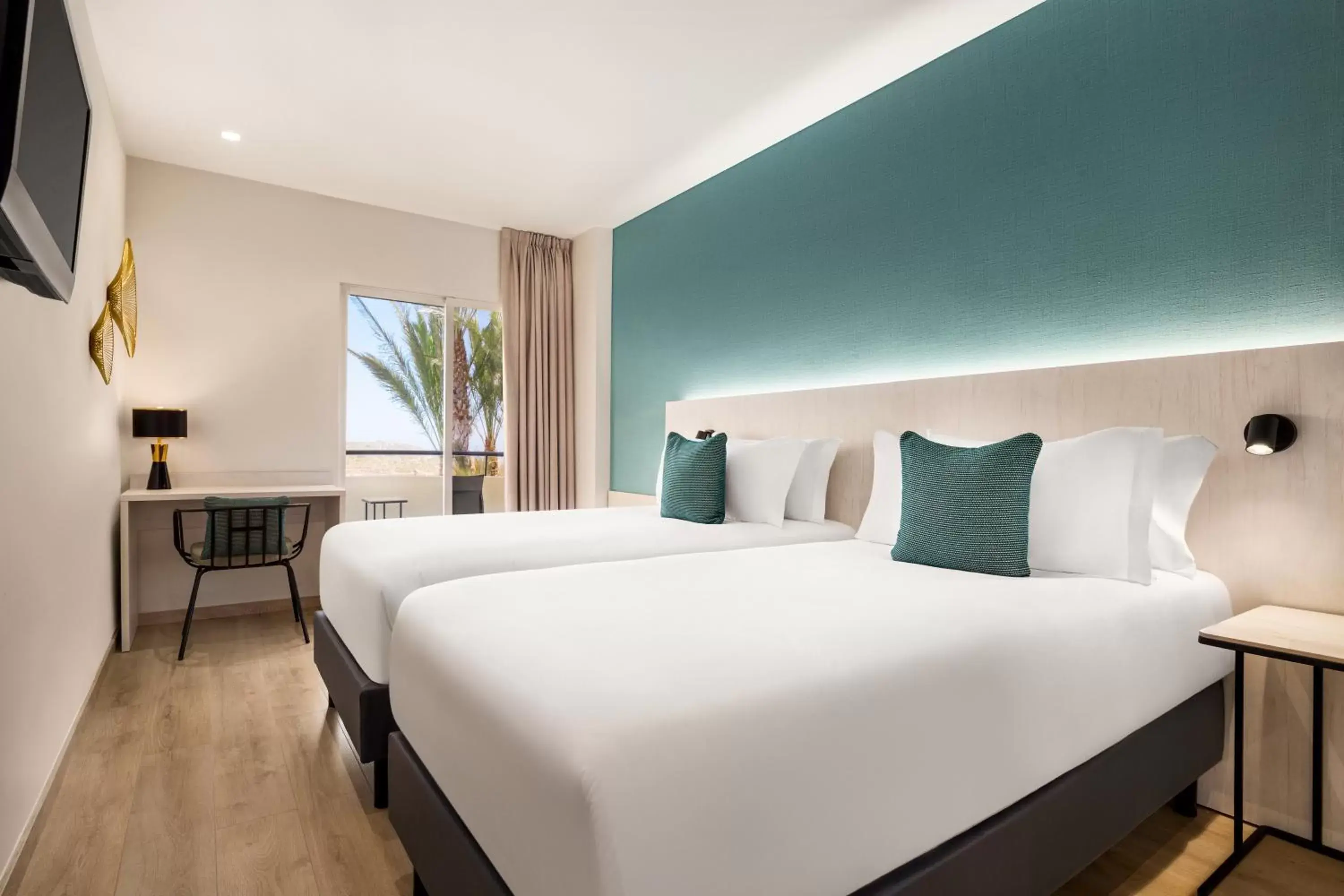 Single Beds, Deluxe Room, Sea View in Ramada Resort by Wyndham Puerto de Mazarron Single Beds, Deluxe Room, Sea View in Ramada Resort by Wyndham Puerto de Mazarron