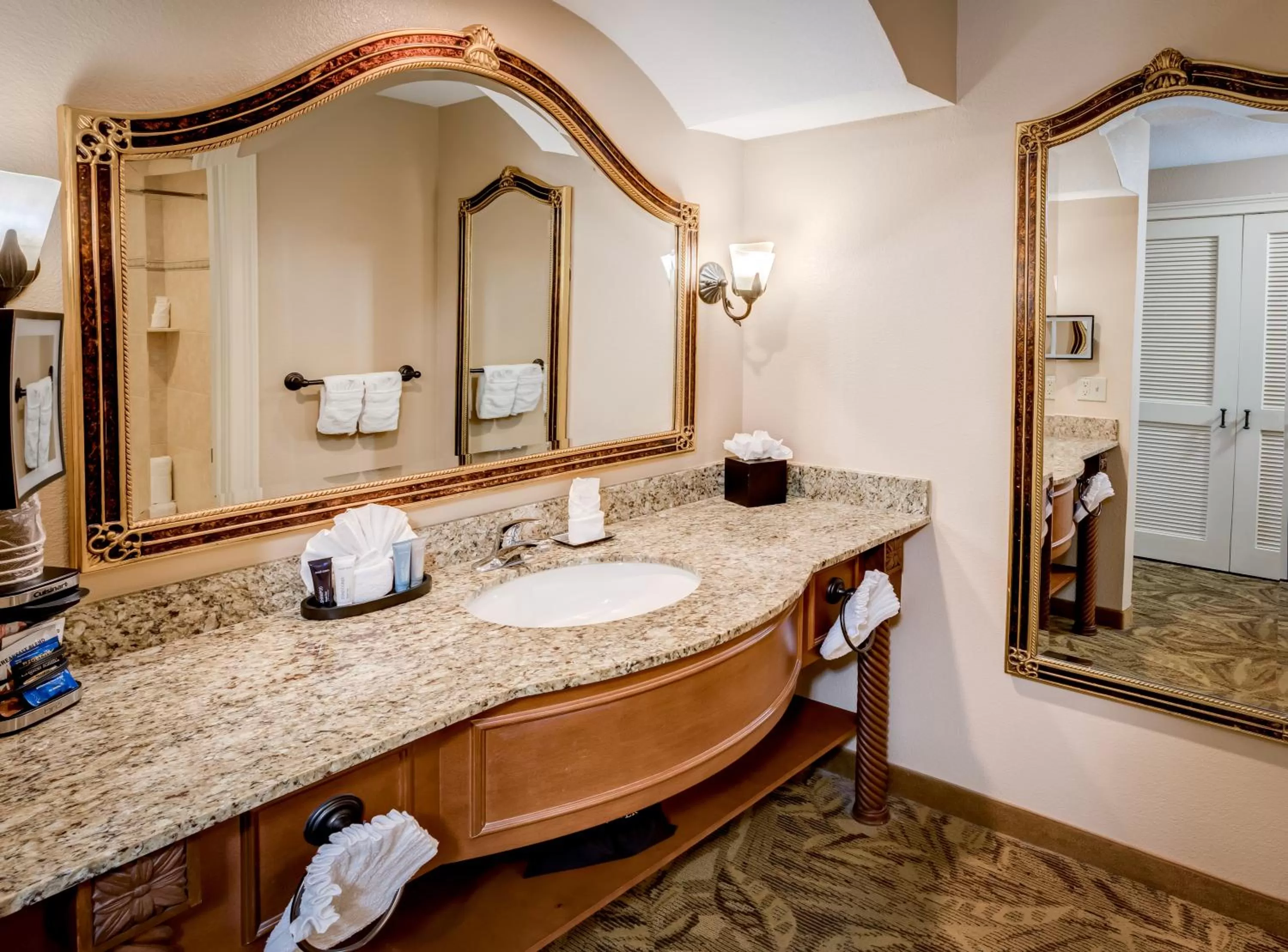 Bathroom in Rosen Shingle Creek Universal Blvd