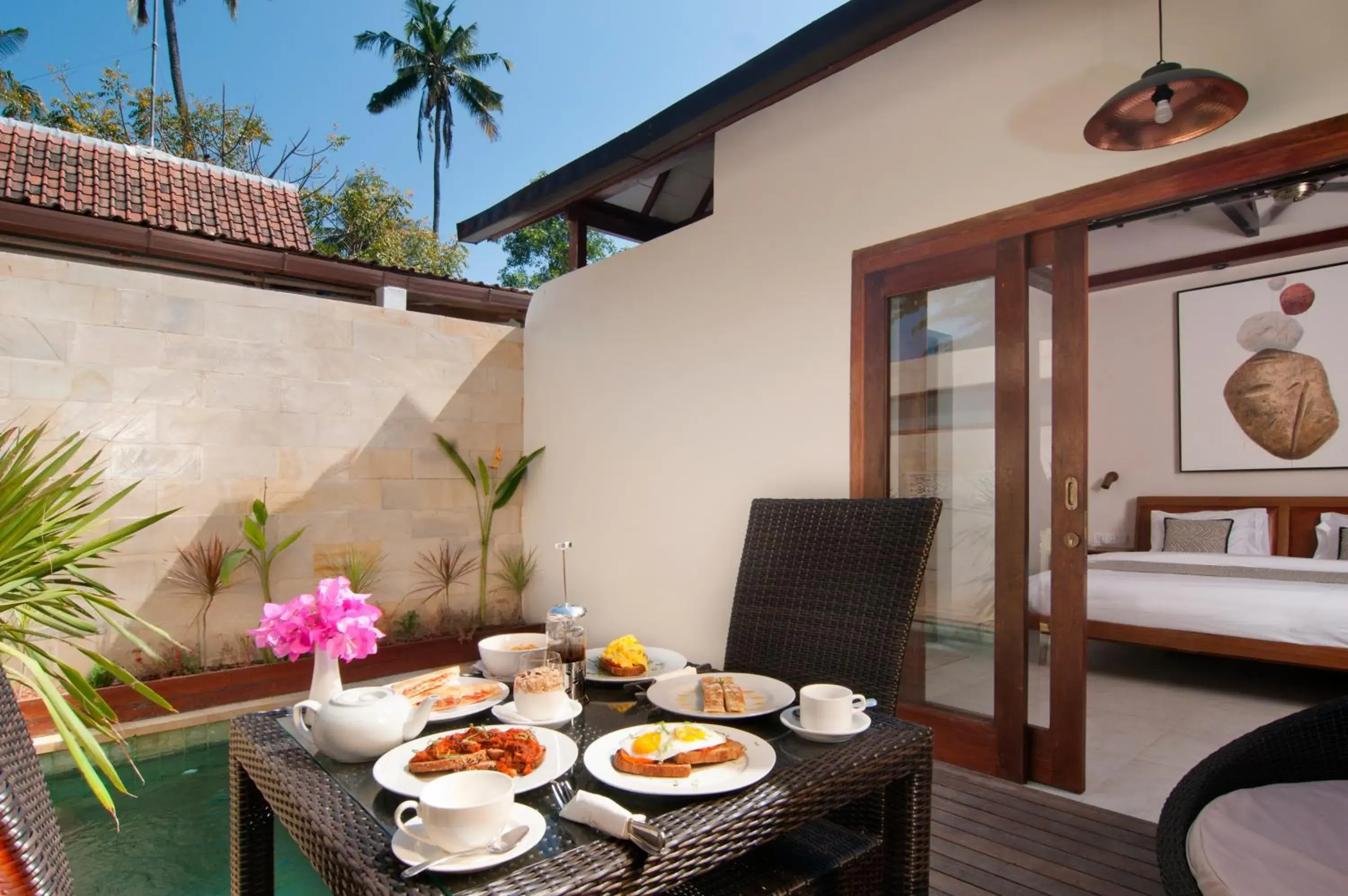 Breakfast in Ke Rensia Private Pool Villas Gili Air