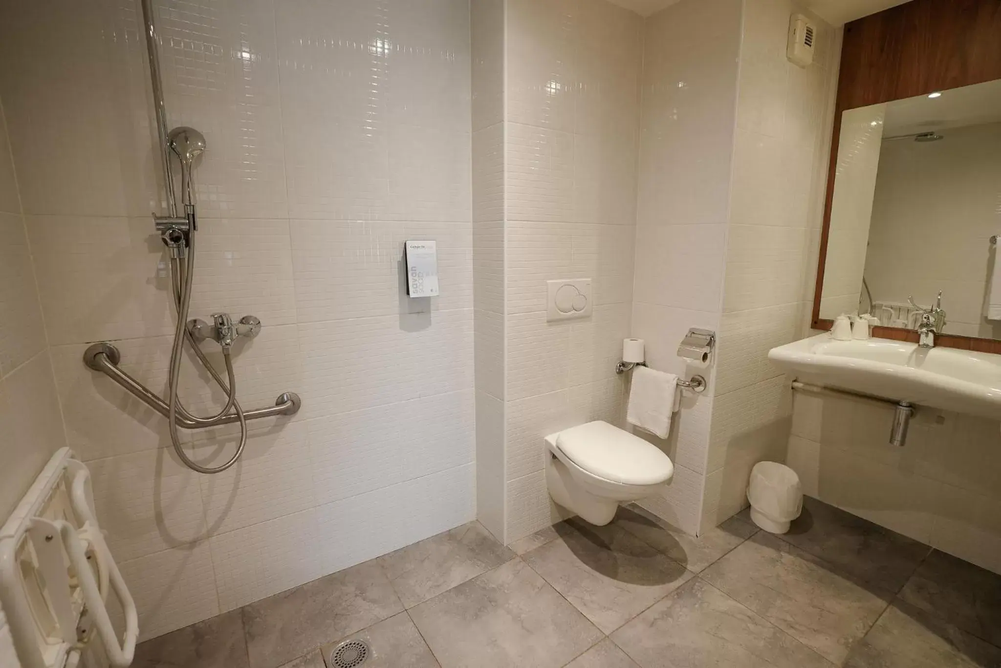 Shower, Bathroom in Hotel Campanile Roissy