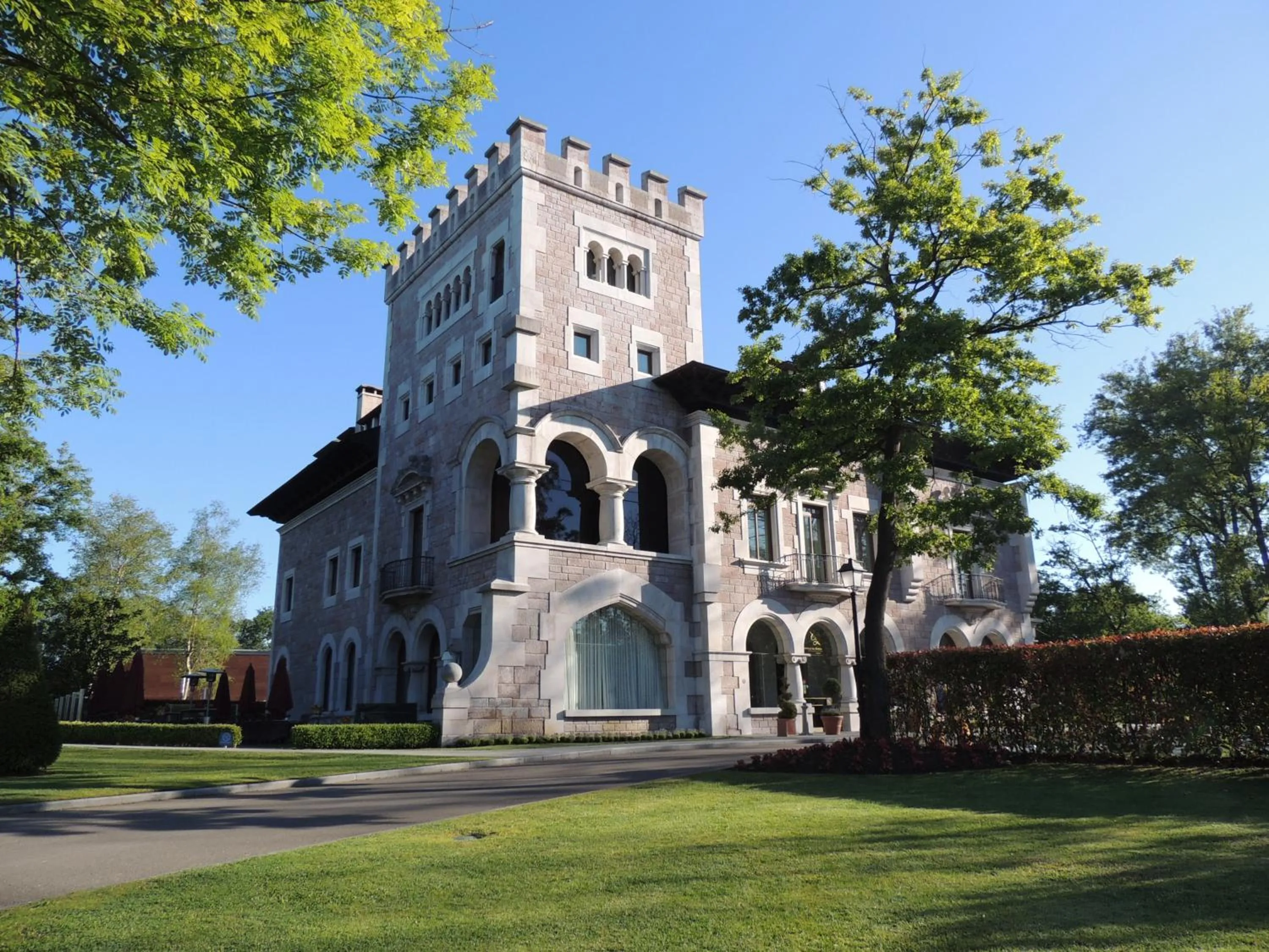 Garden view, Property Building in Castillo Del Bosque La Zoreda