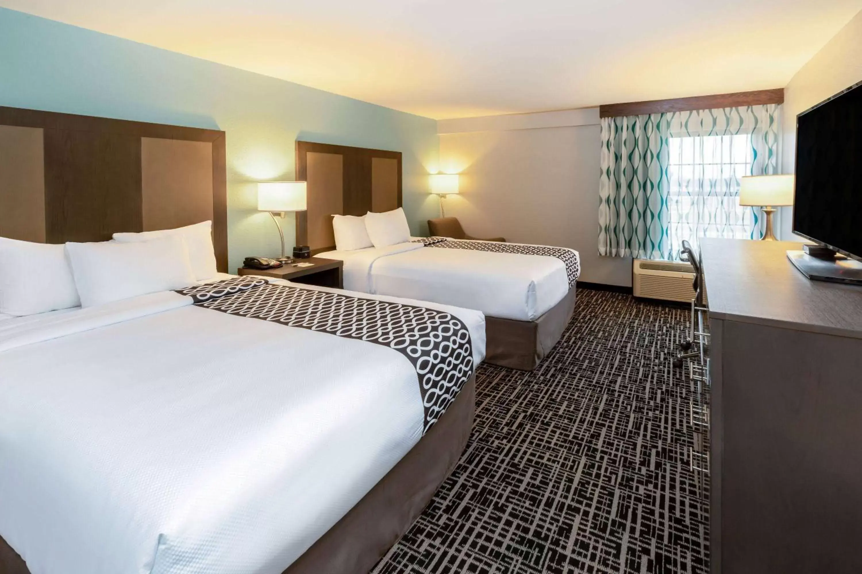 Queen Room with Two Queen Beds - Non-Smoking in La Quinta by Wyndham Jonesboro Queen Room with Two Queen Beds - Non-Smoking in La Quinta by Wyndham Jonesboro