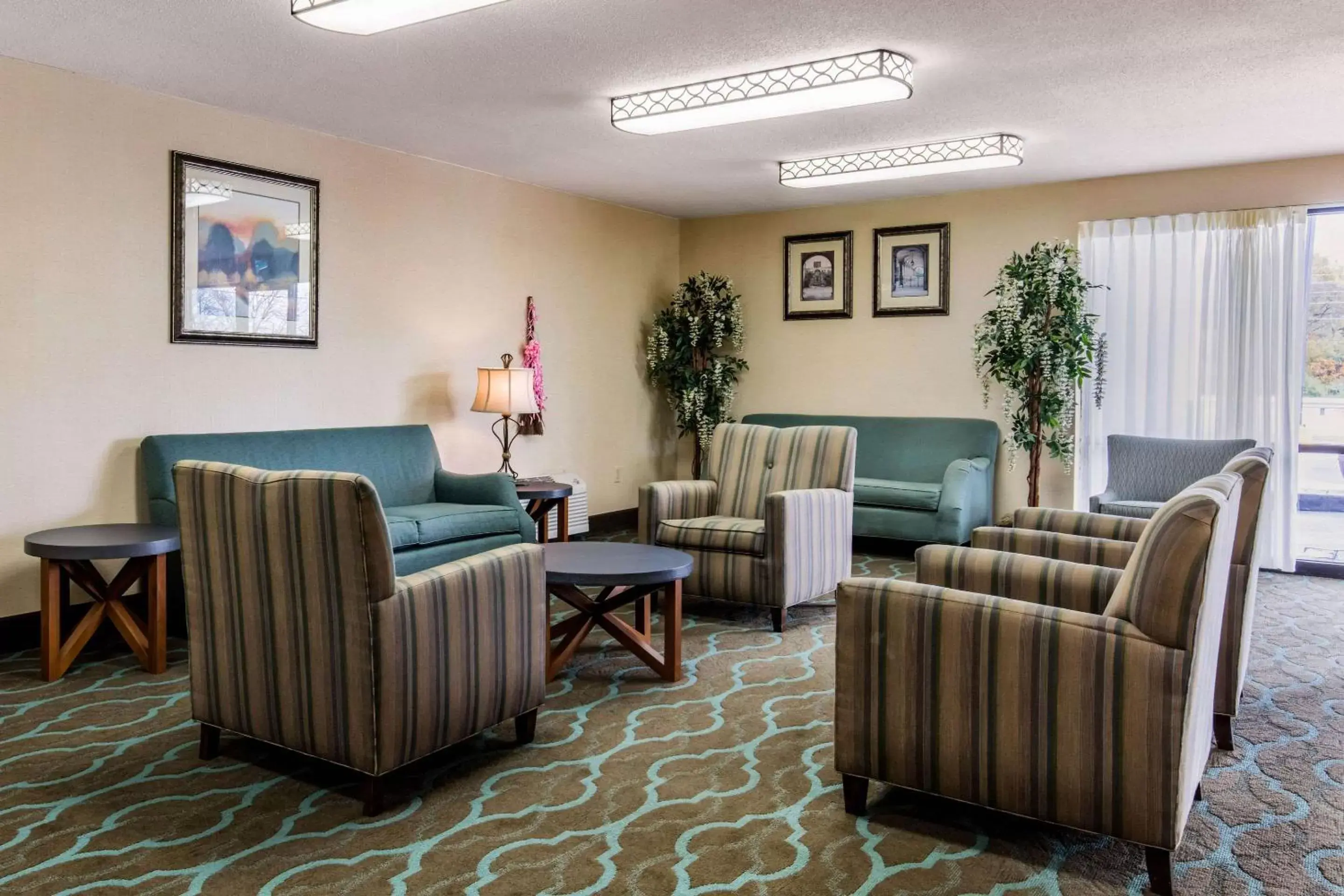 Lobby or reception, Seating Area in Quality Inn Opryland Area
