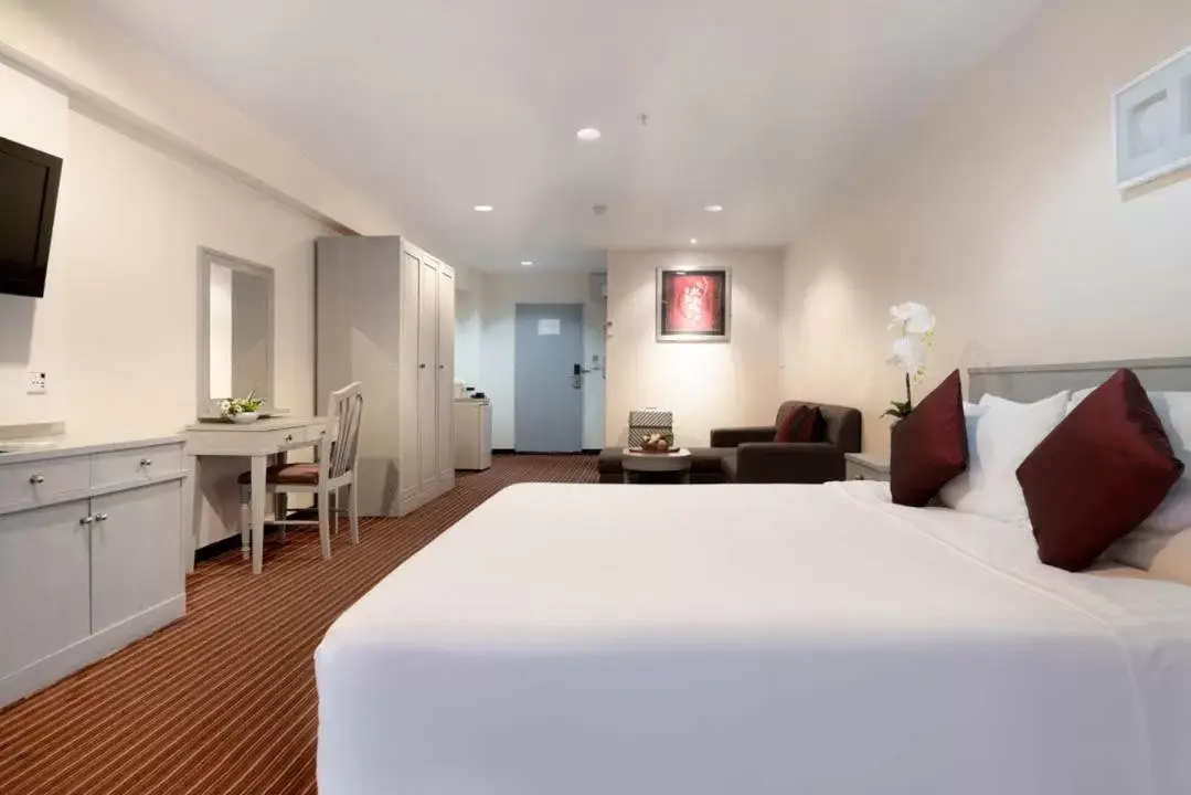 Bedroom, Bed in Furama Silom Hotel