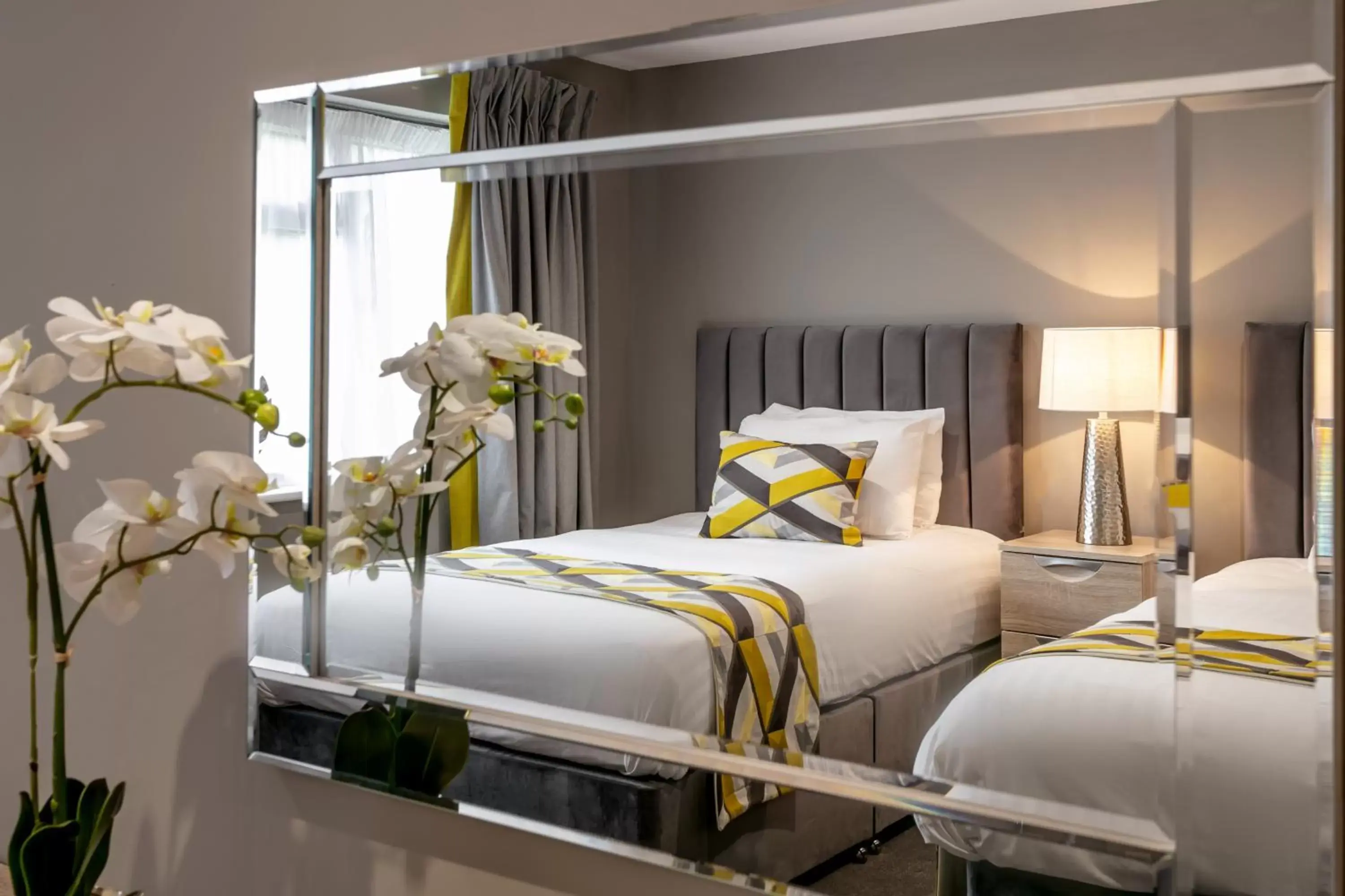 Bedroom, Bed in Roydon Marina Village Hotel
