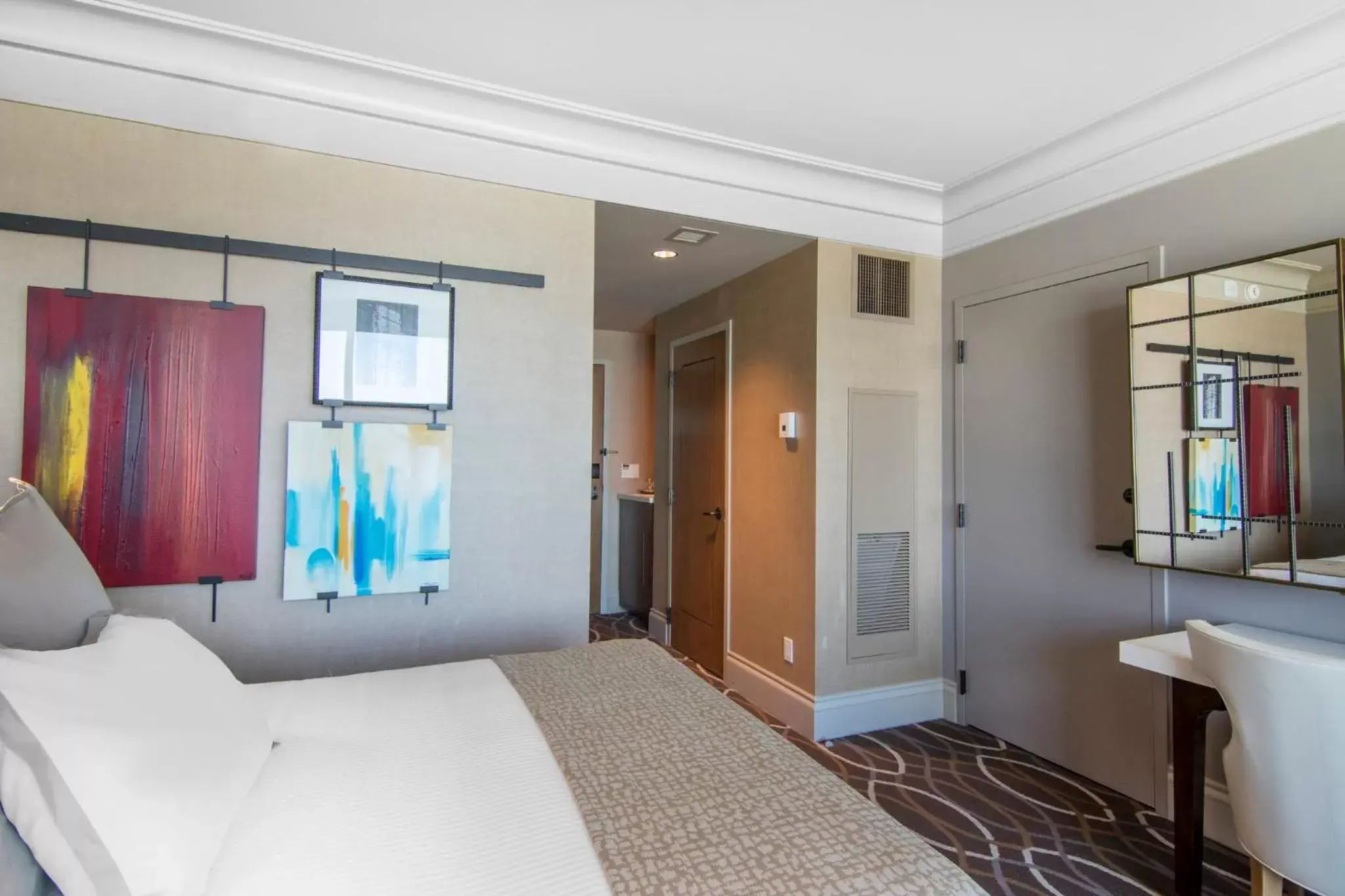 Bedroom, Bed in Omni Dallas Hotel