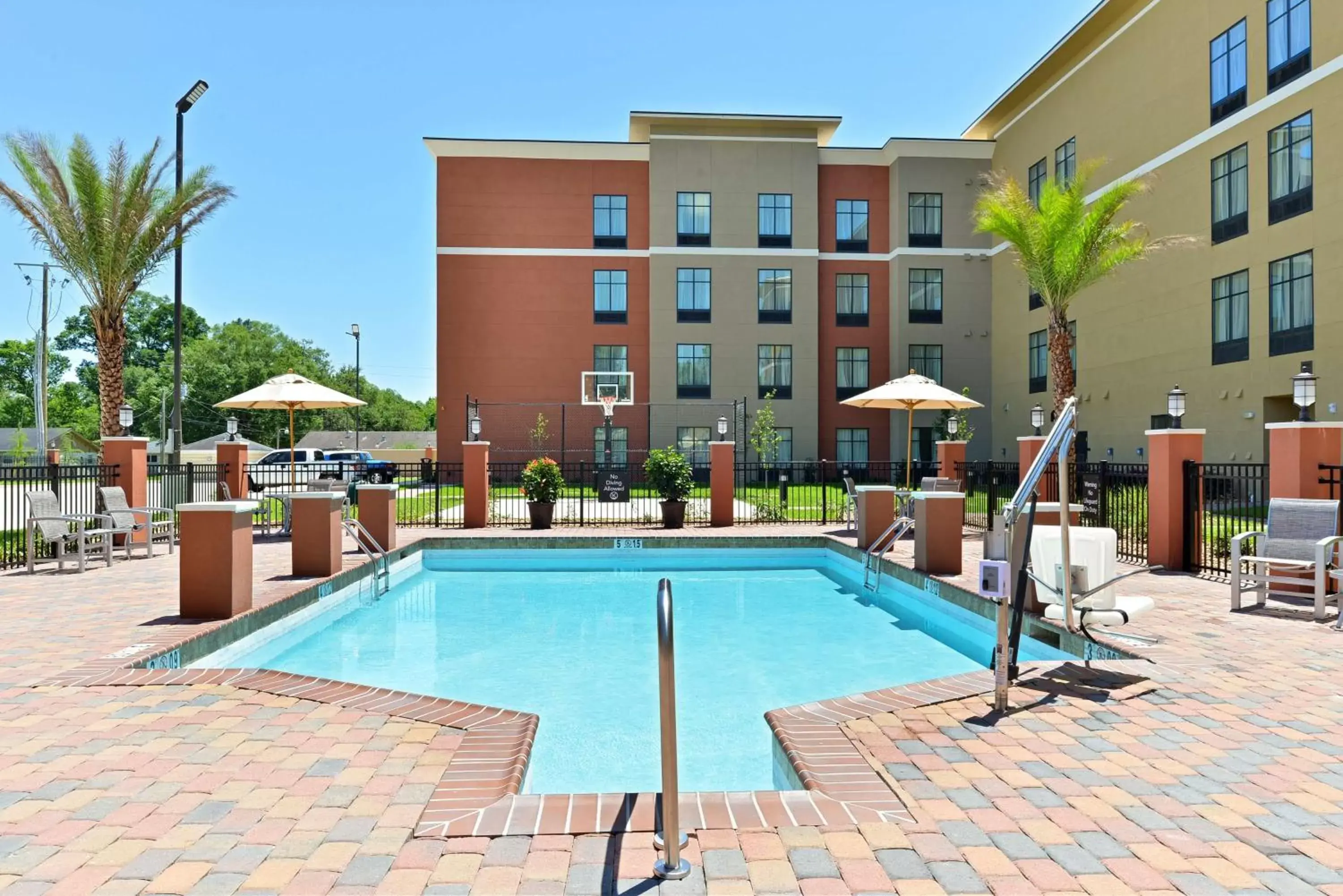 Pool view, Property Building in Homewood Suites by Hilton Houma