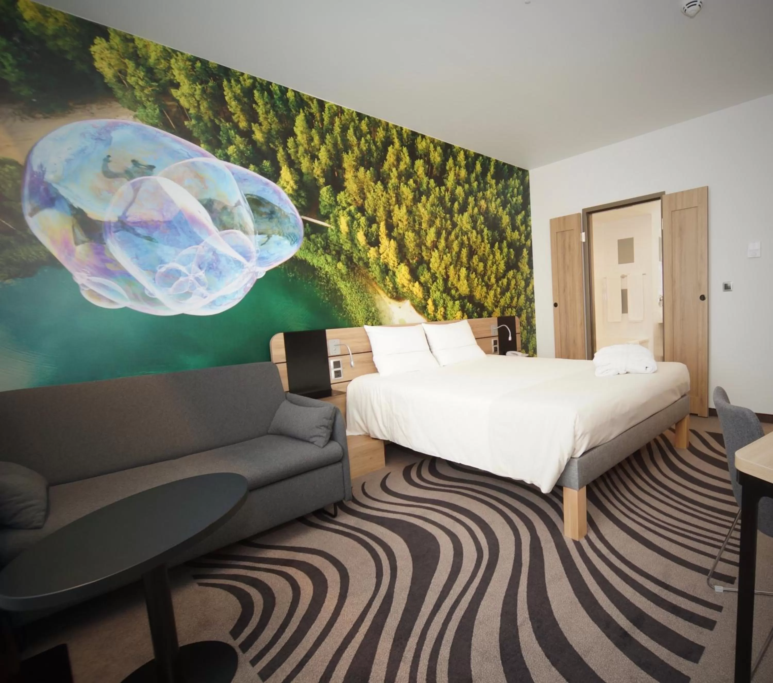 Bedroom, Bed in Novotel Vilnius Centre