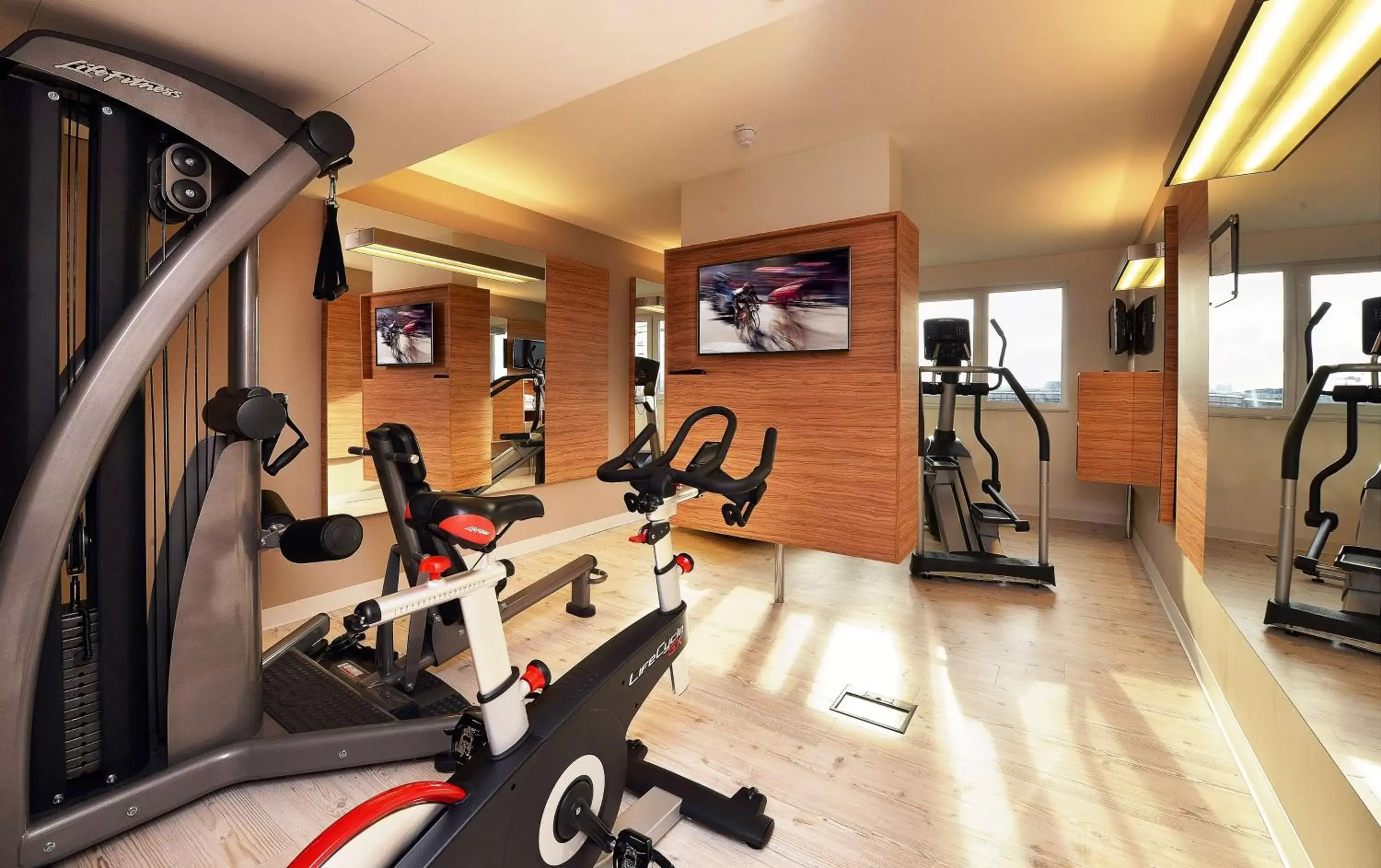 Fitness centre/facilities, Fitness Center/Facilities in Best Western Plus Delta Park Hotel