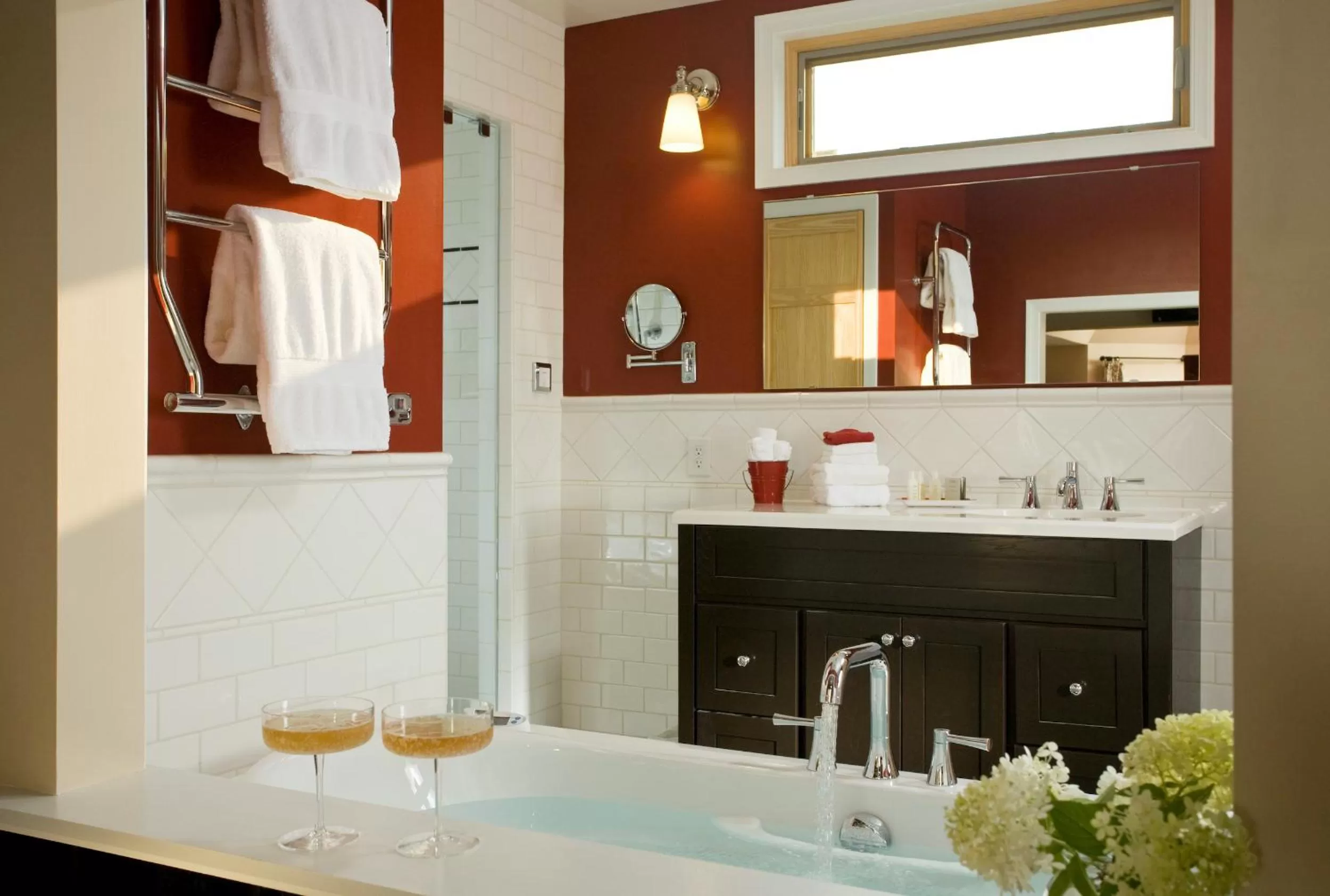 Bathroom in Brampton Bed and Breakfast Inn