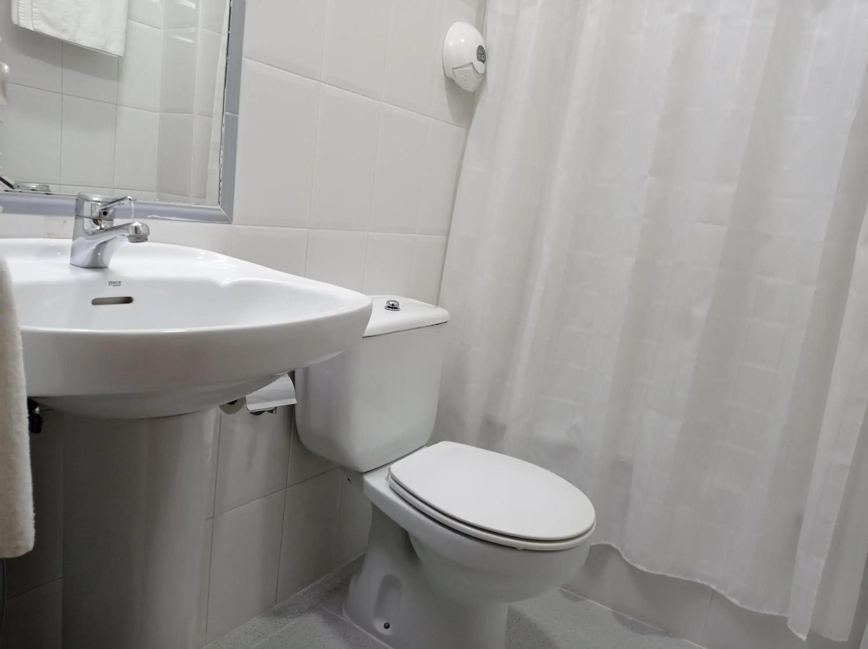 Bathroom in Hotel Los Robles