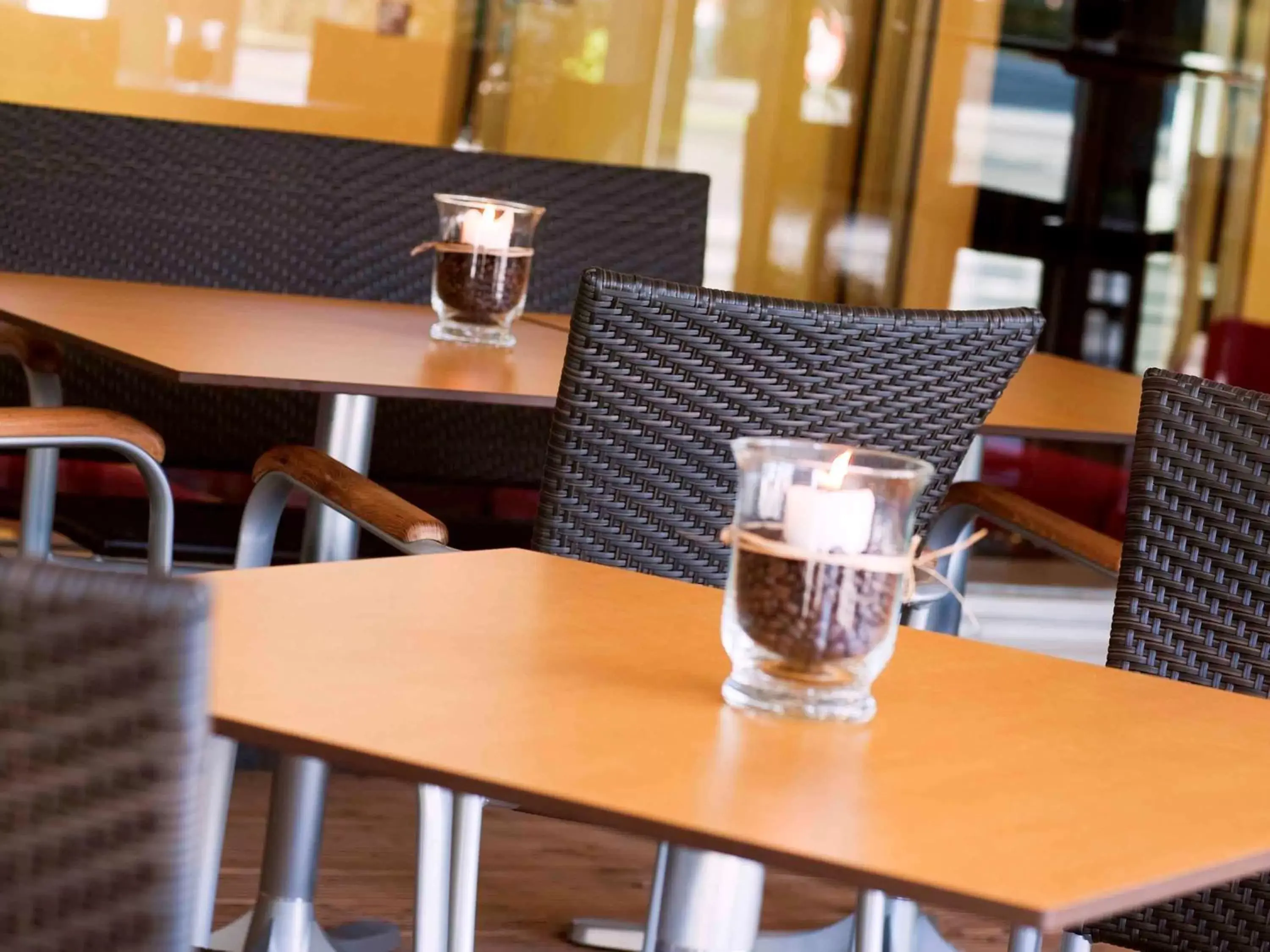 Lounge or bar, Restaurant/Places to Eat in Mercure Hotel Trier Porta Nigra