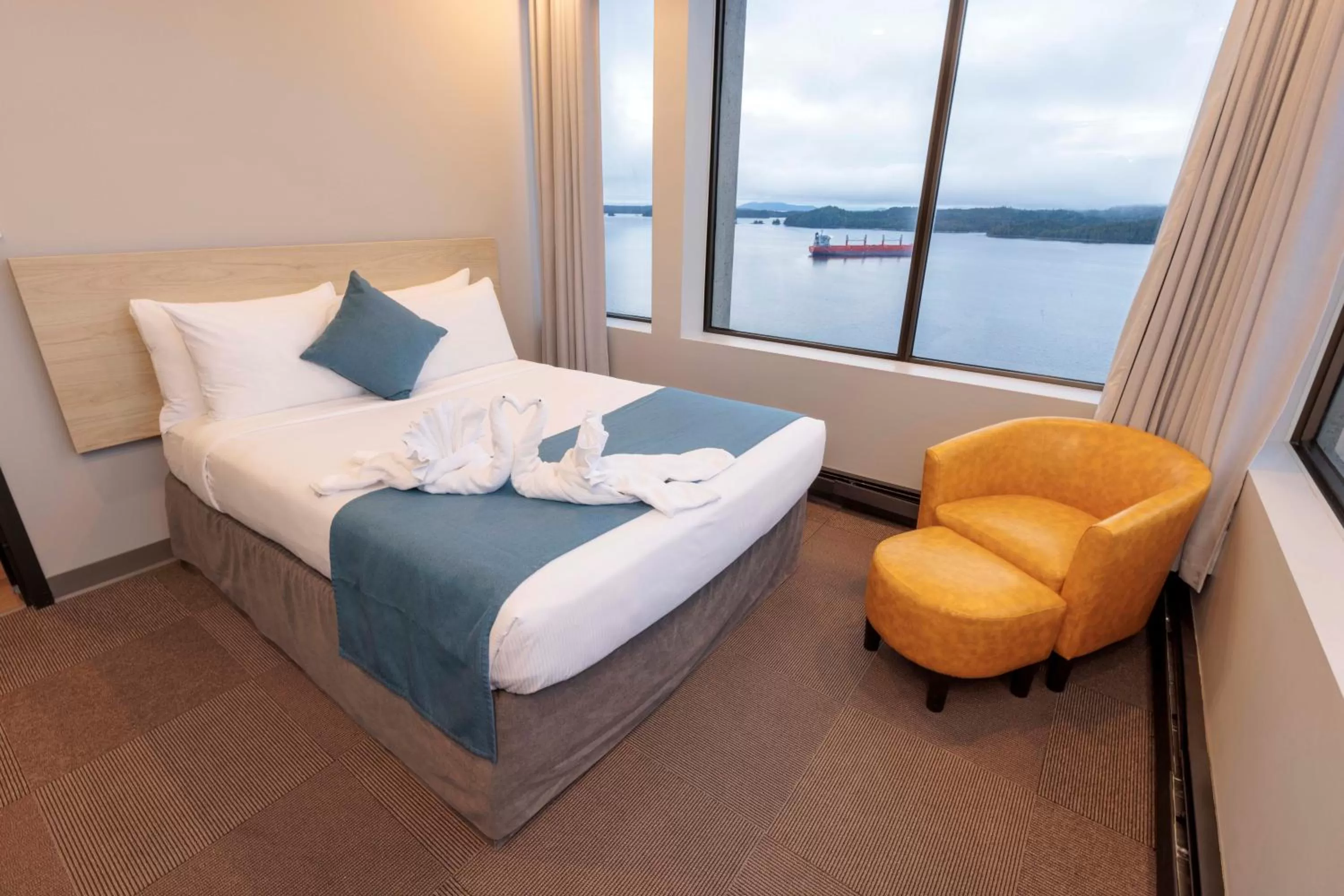 Bed in Highliner Hotel