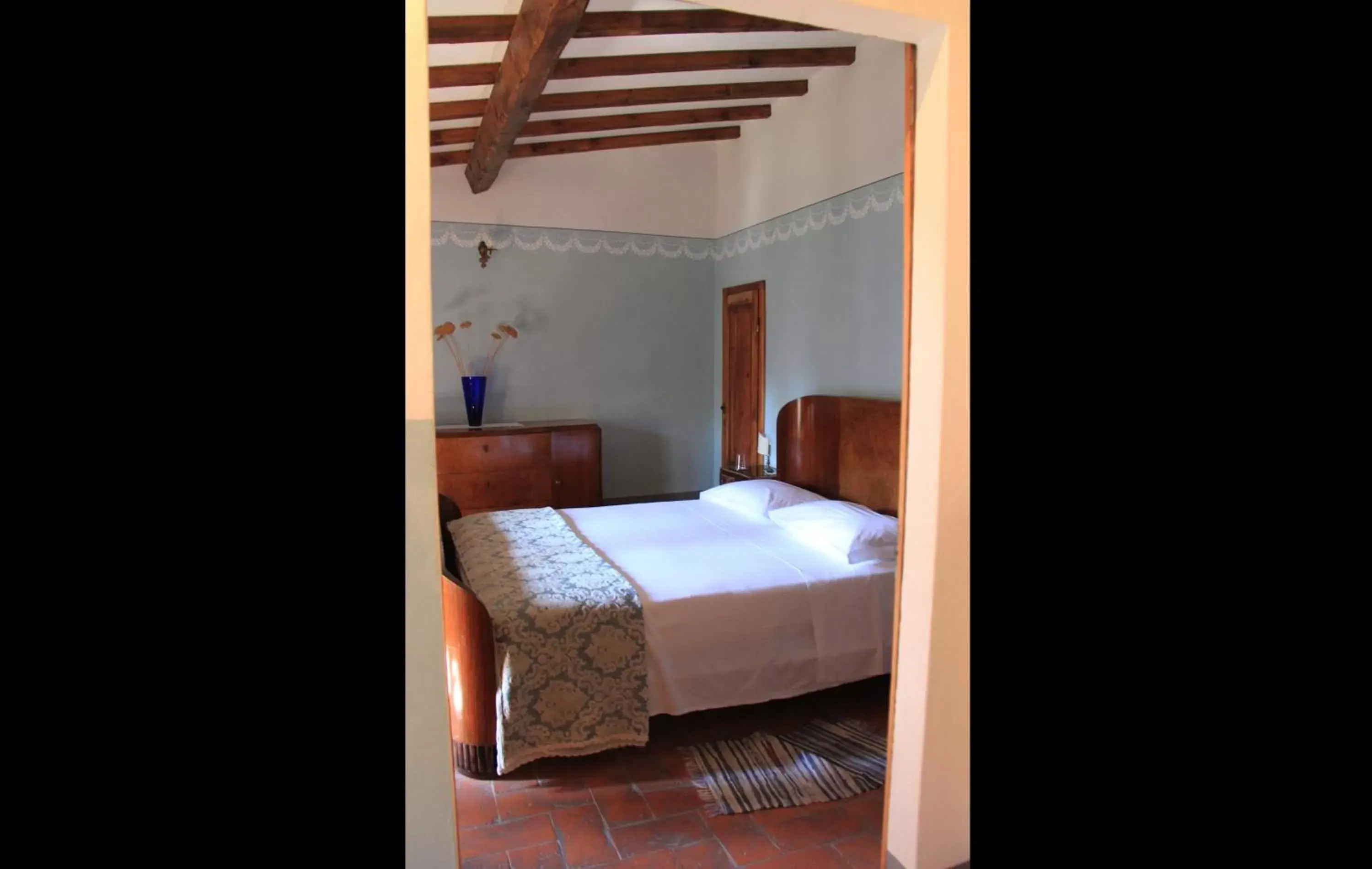 Photo of the whole room, Bed in antica casa "le rondini"