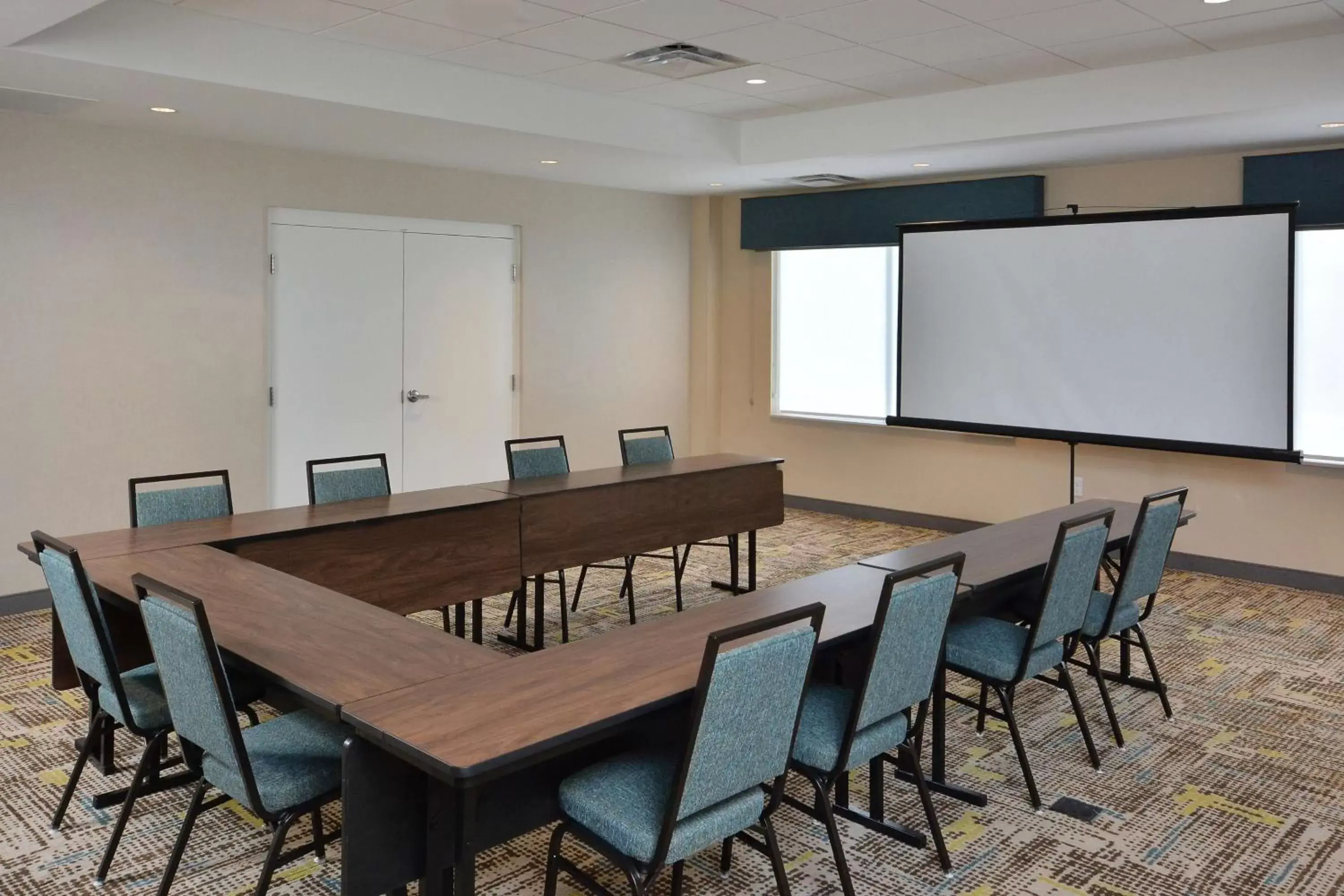 Meeting/conference room in Hampton Inn & Suites Charlotte North I 485
