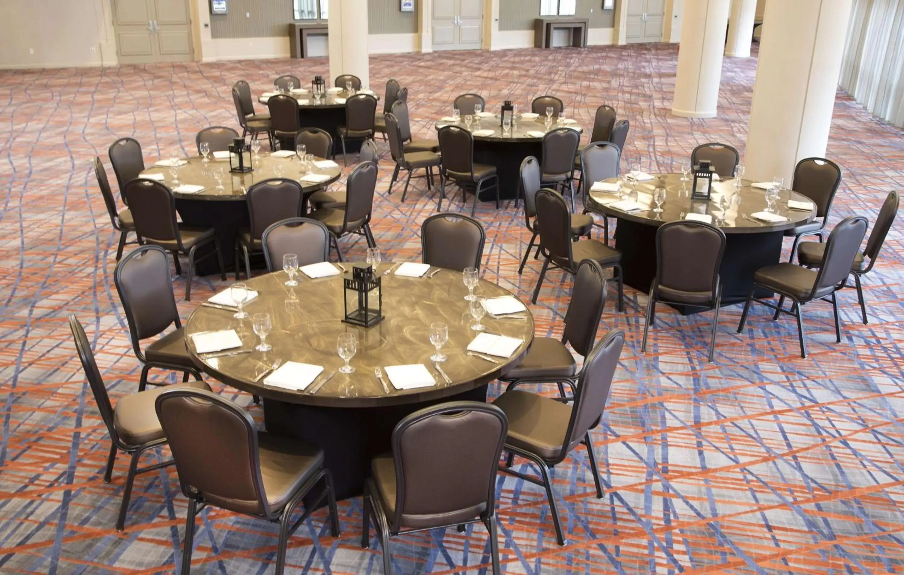 Meeting/conference room, Restaurant/Places to Eat in Hilton Atlanta Airport