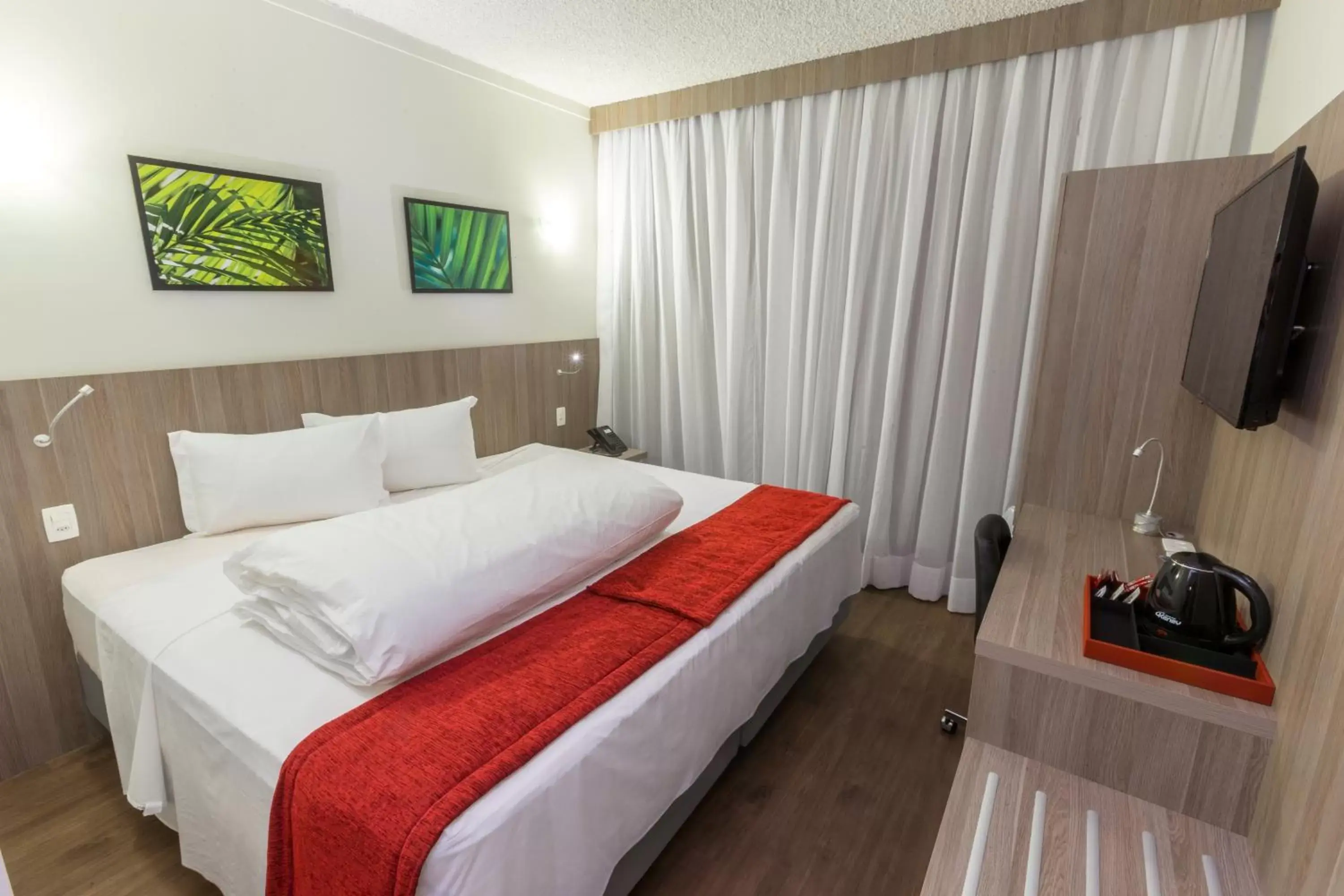 Bedroom, Bed in Ramada by Wyndham Campinas Viracopos