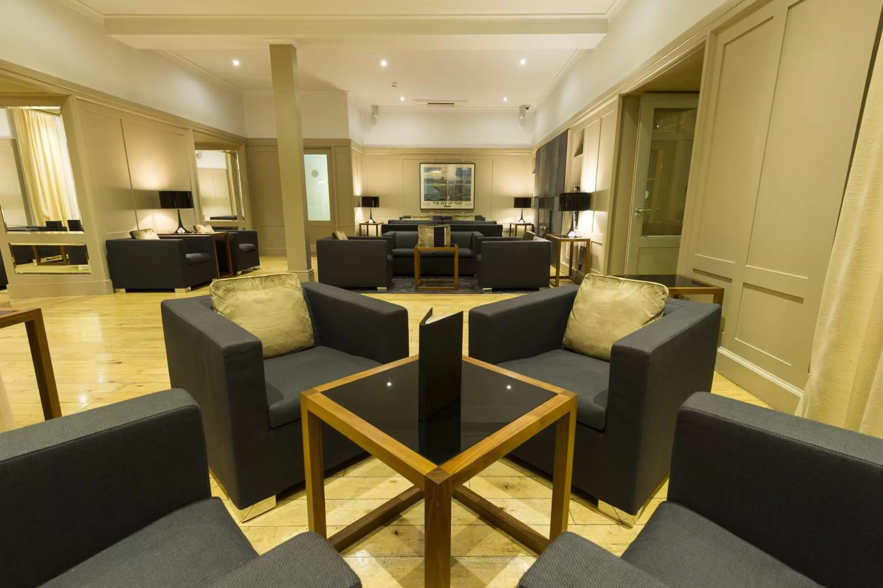 Lounge or bar in Claremont Hotel