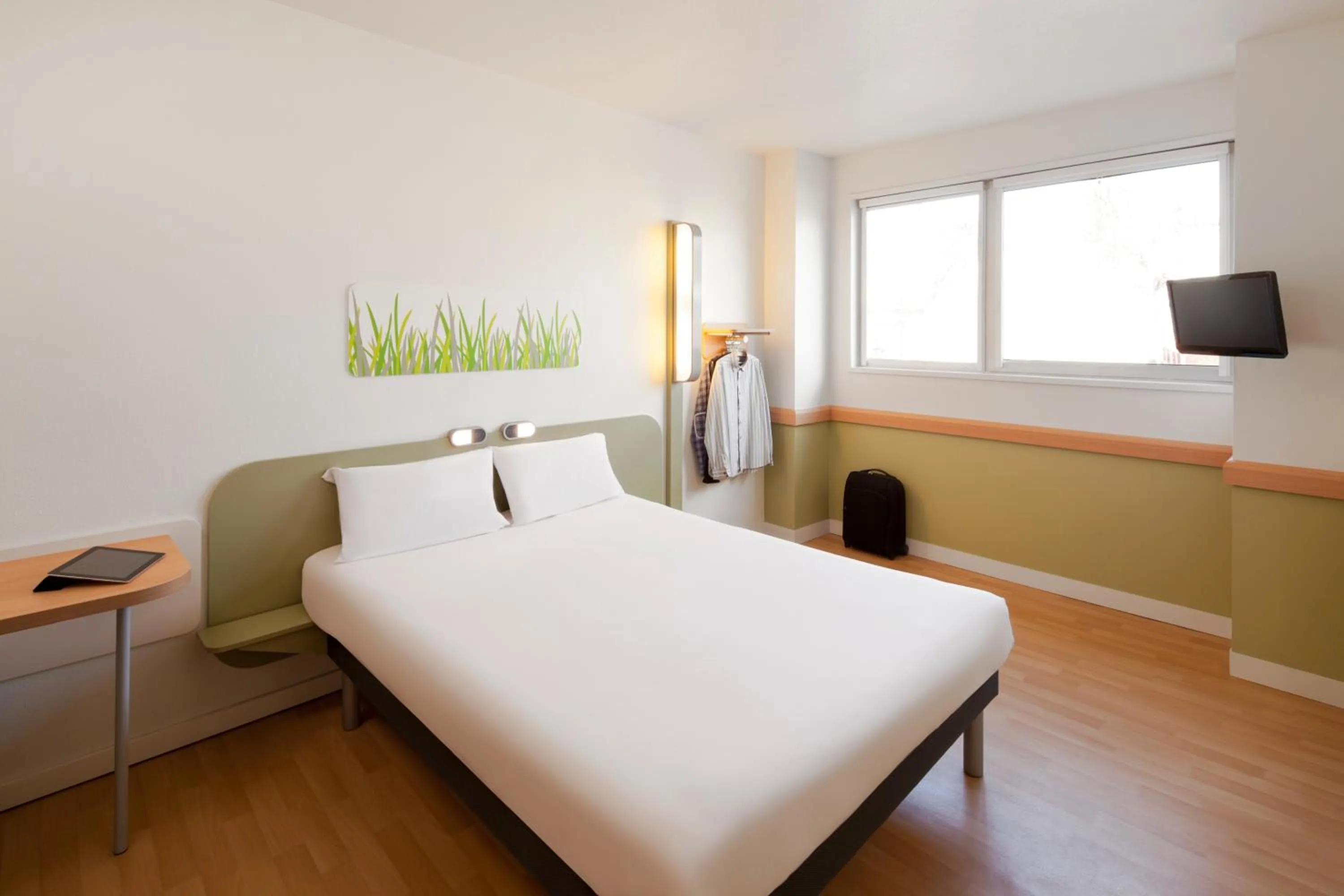Bedroom, Bed in Ibis Budget Madrid Getafe