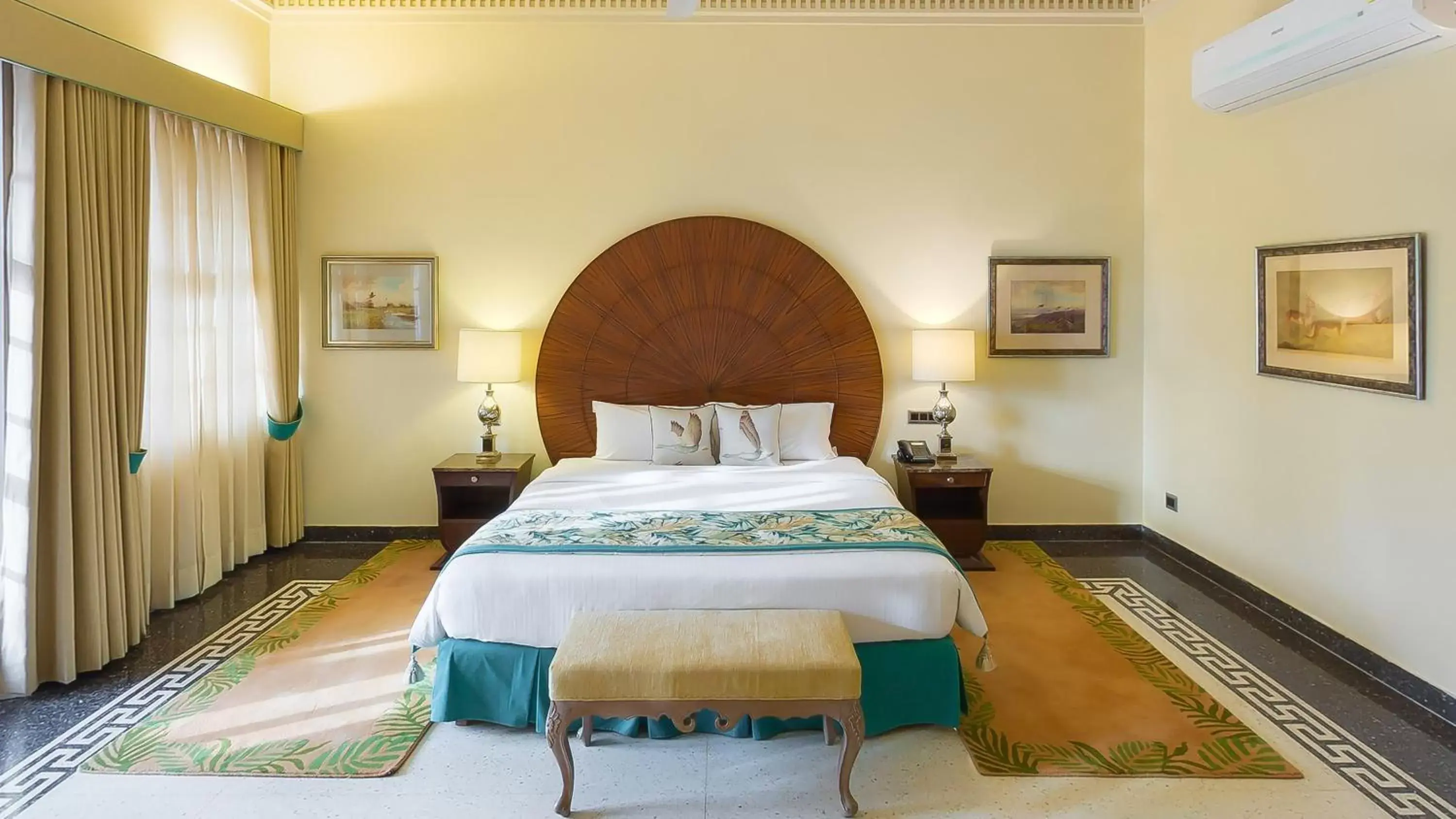 Bed in Ramgarh Lodge, Jaipur – IHCL SeleQtions Bed in Ramgarh Lodge, Jaipur – IHCL SeleQtions