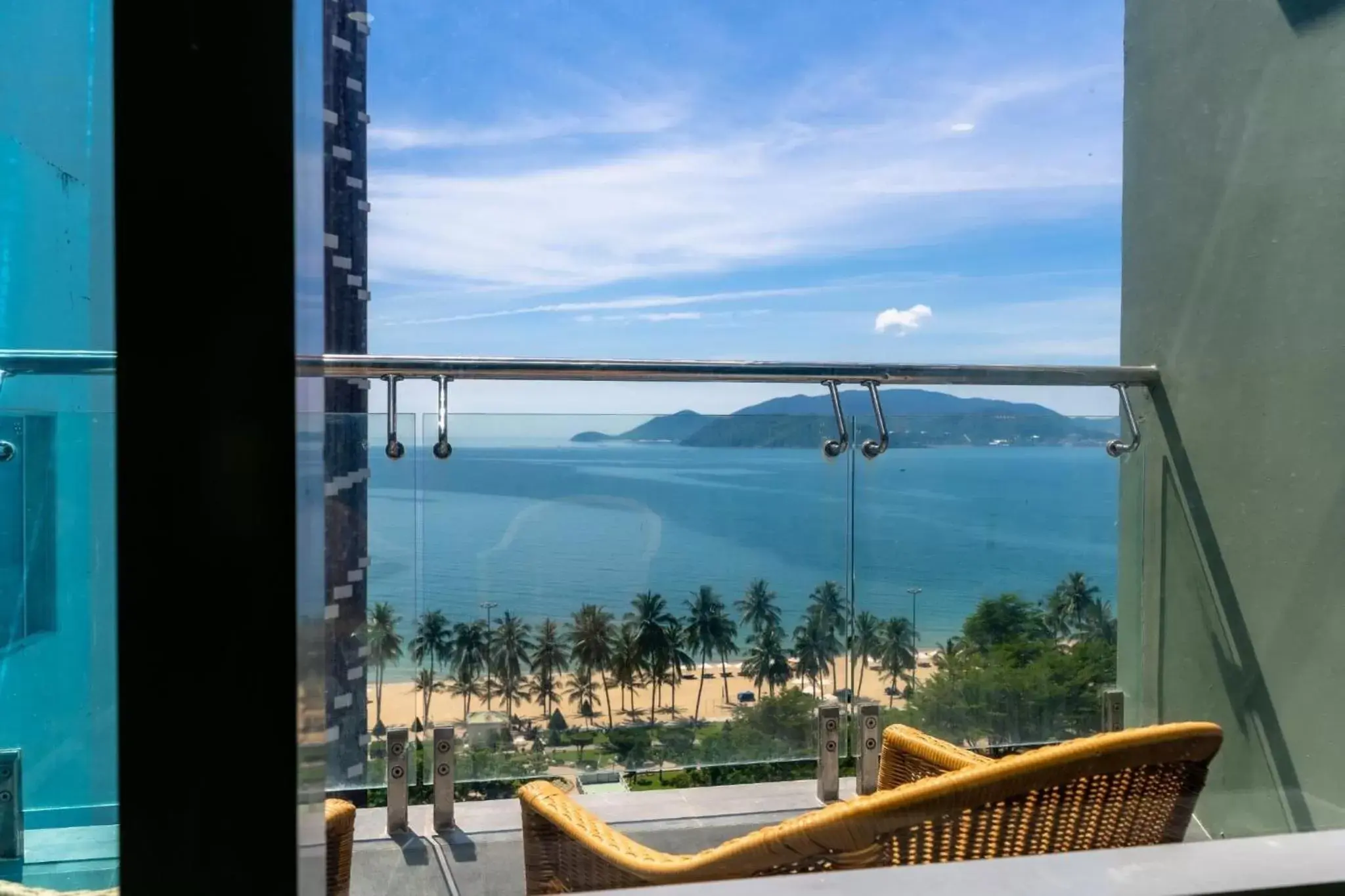 Sea View in Prime New Hotel