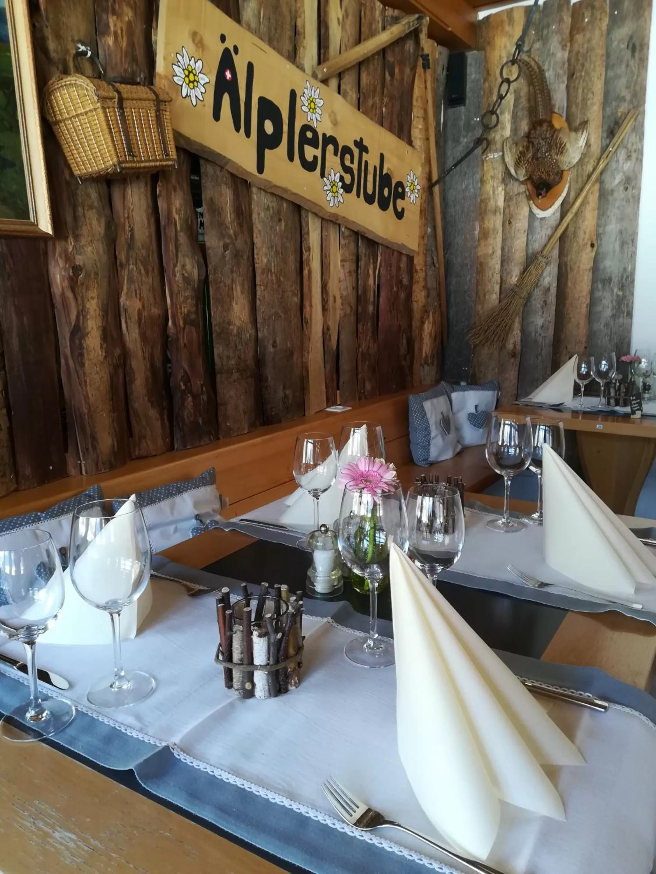 Restaurant/places to eat in Hotel Rhodannenberg AG