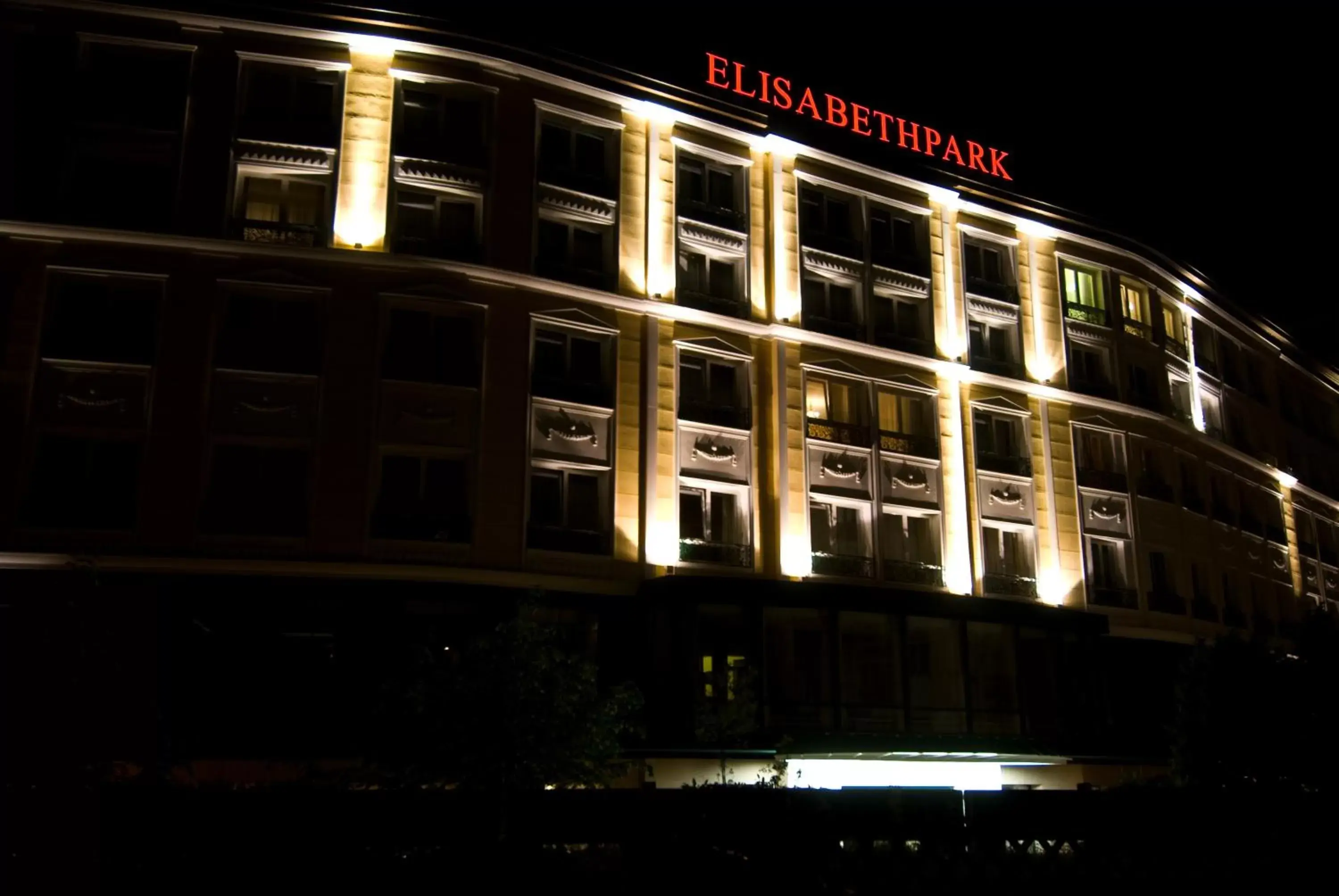 Property Building in Thermal Resort Hotel Elisabethpark