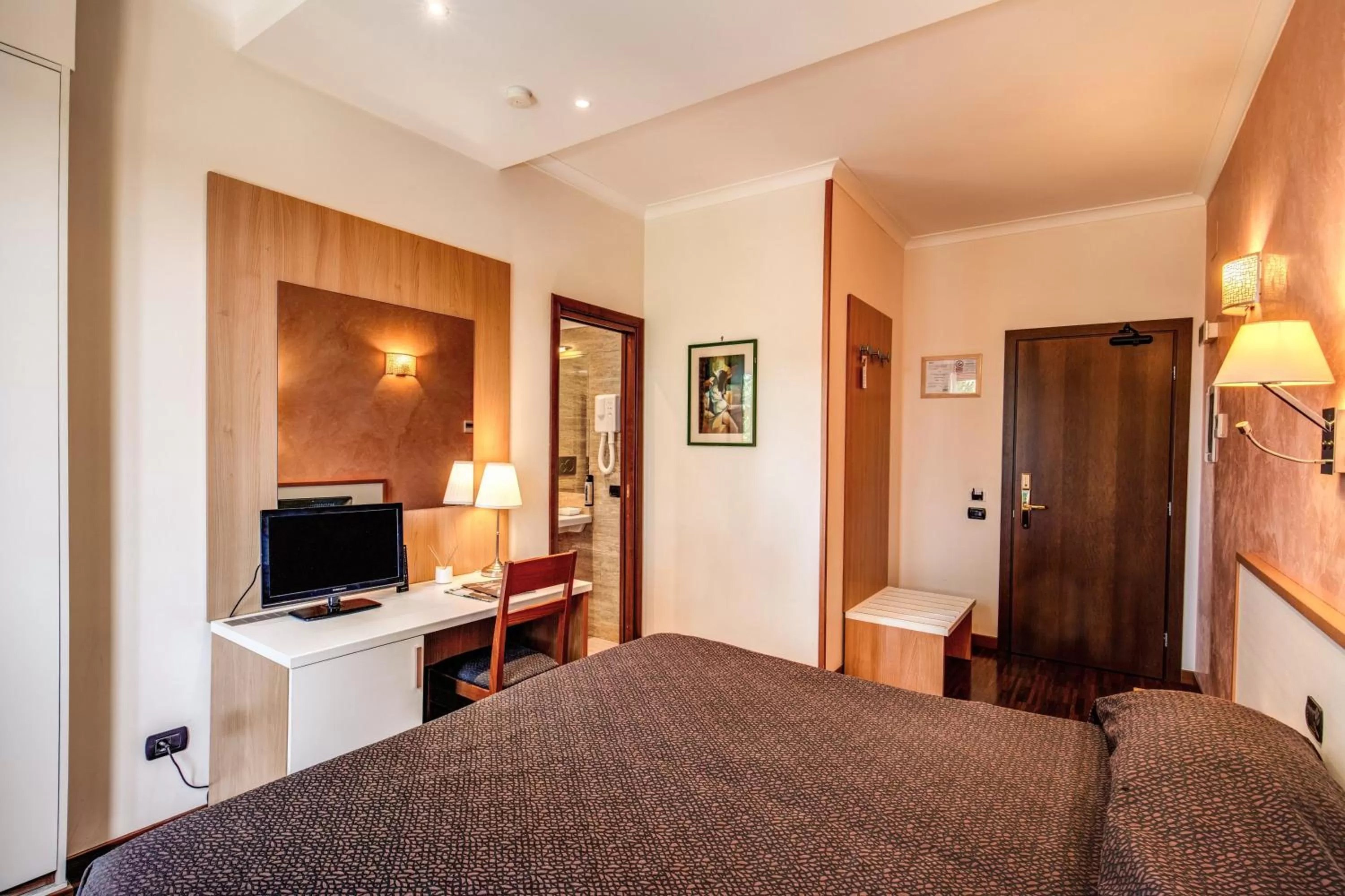 Bed in Hotel Roma Tiburtina Metro