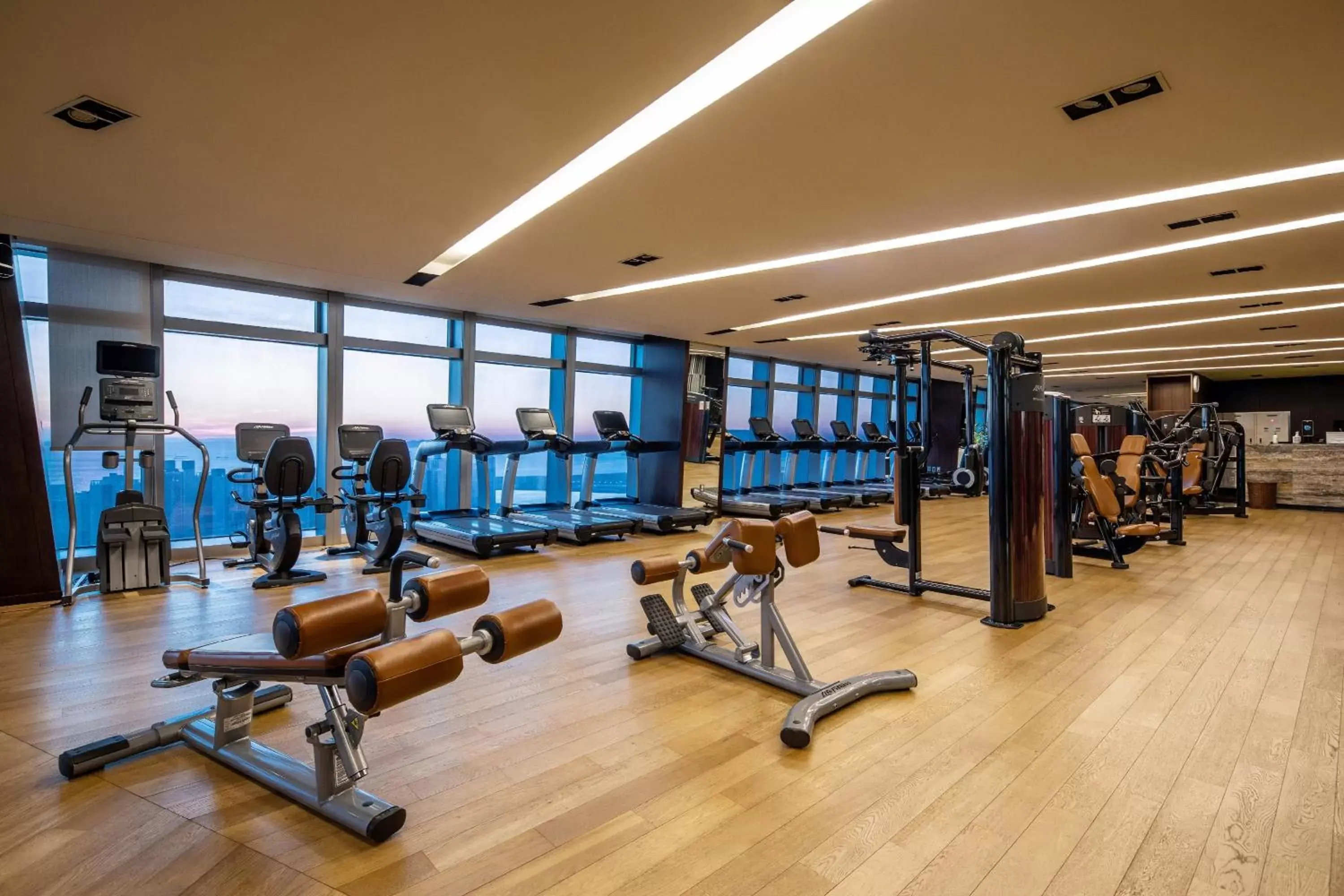 Fitness centre/facilities in Oakwood Premier Incheon Fitness centre/facilities in Oakwood Premier Incheon