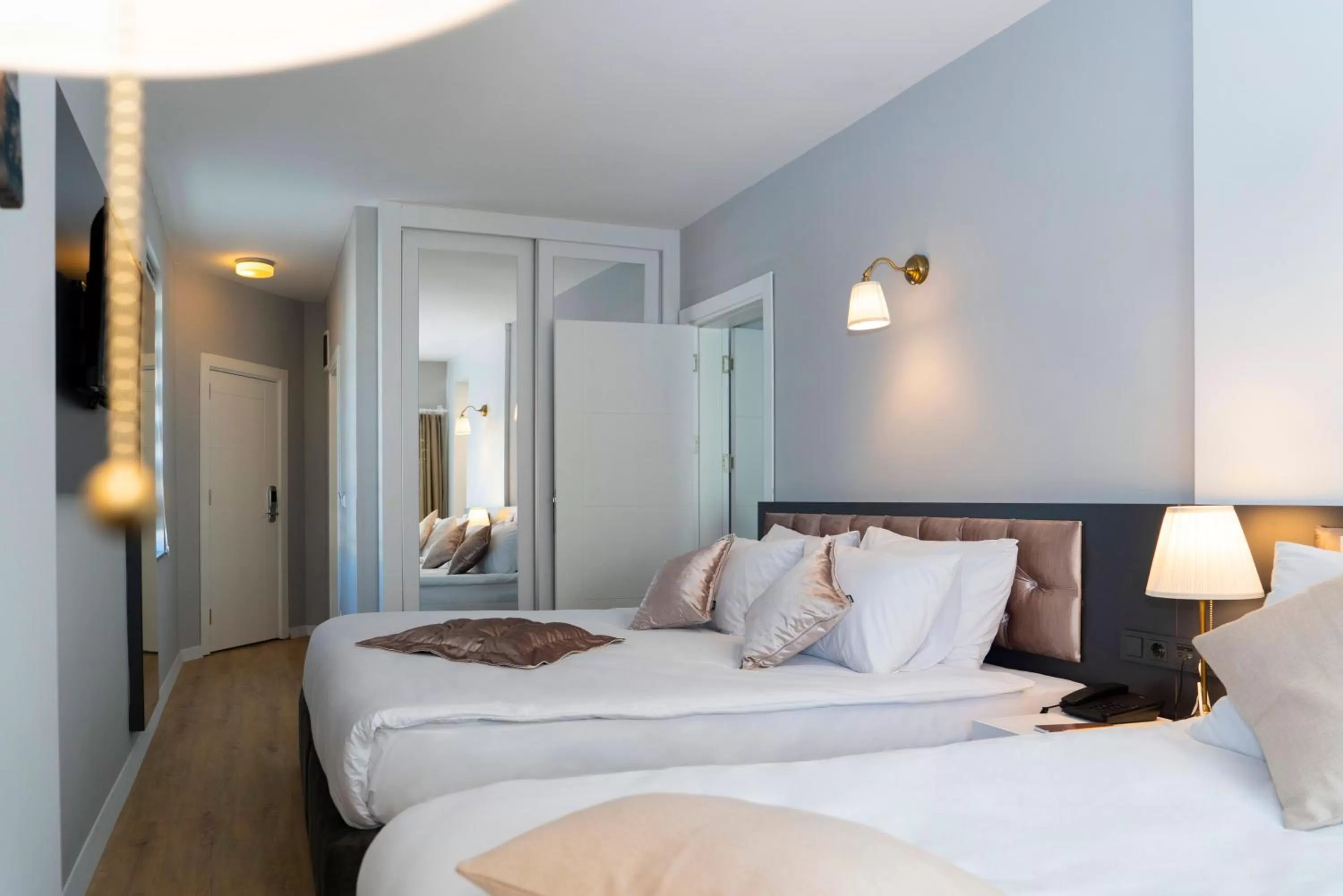 Bed in Niss Lara Hotel