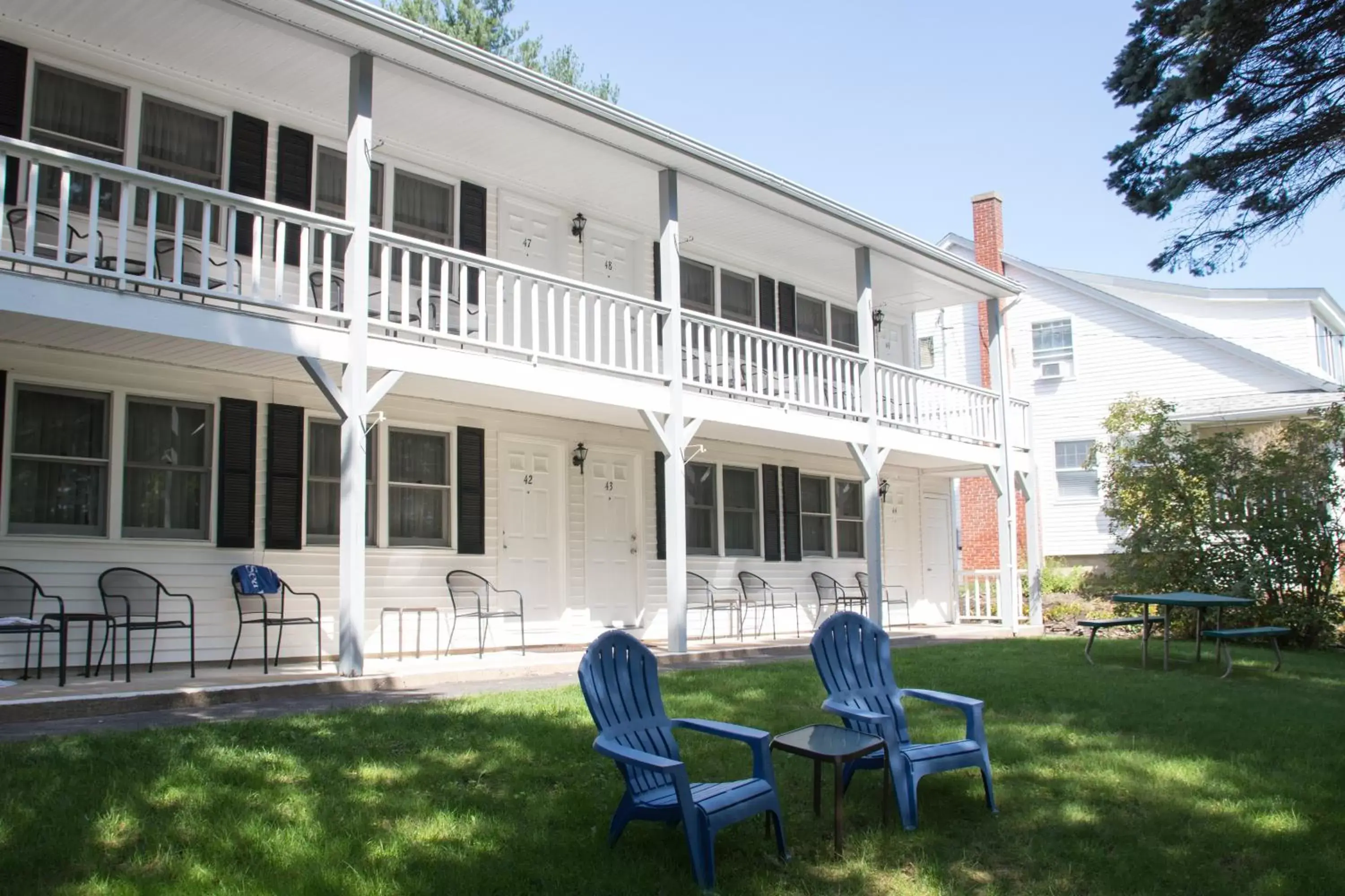 Property Building in Sea View Motel