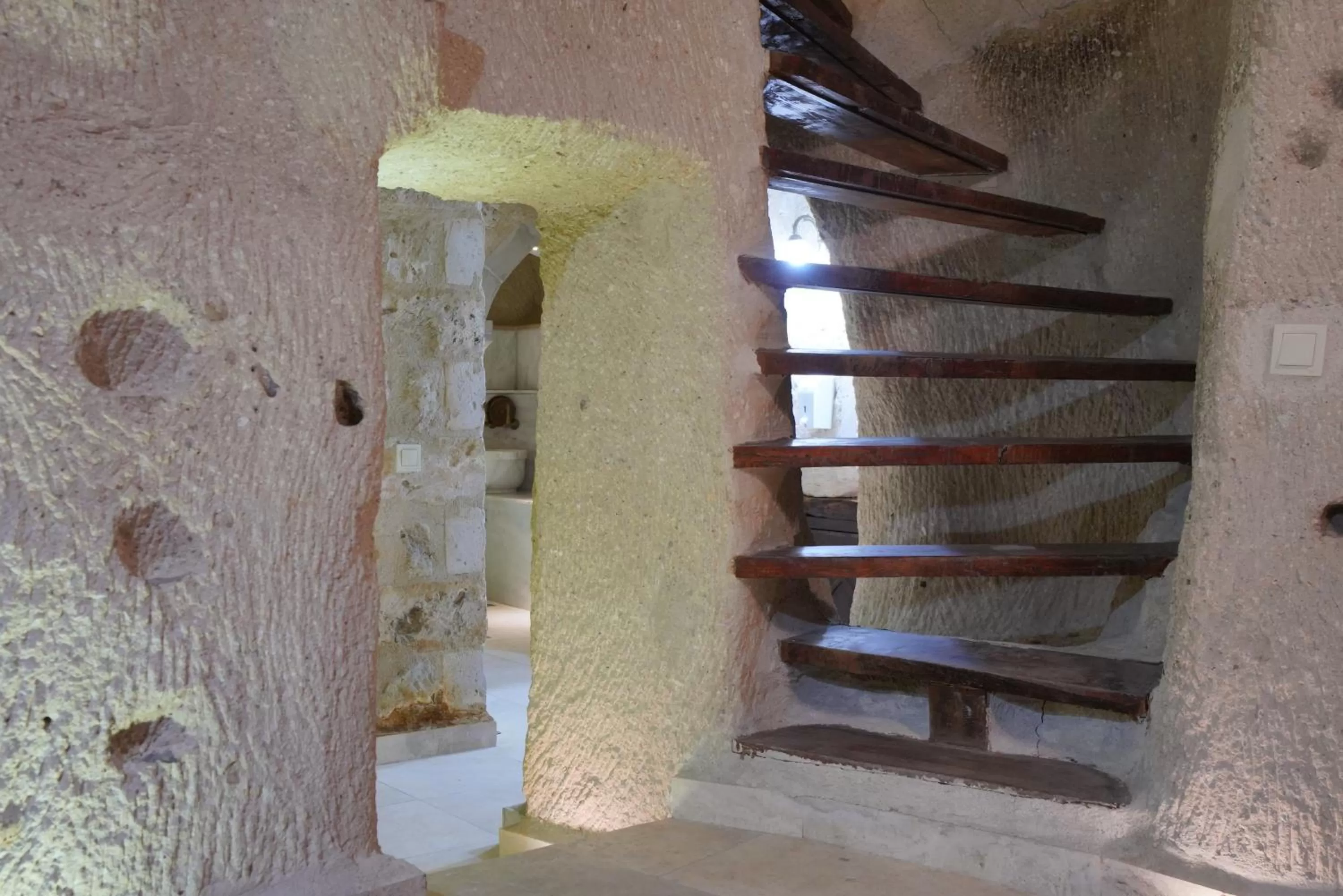 Bathroom in Shoestring Cave House