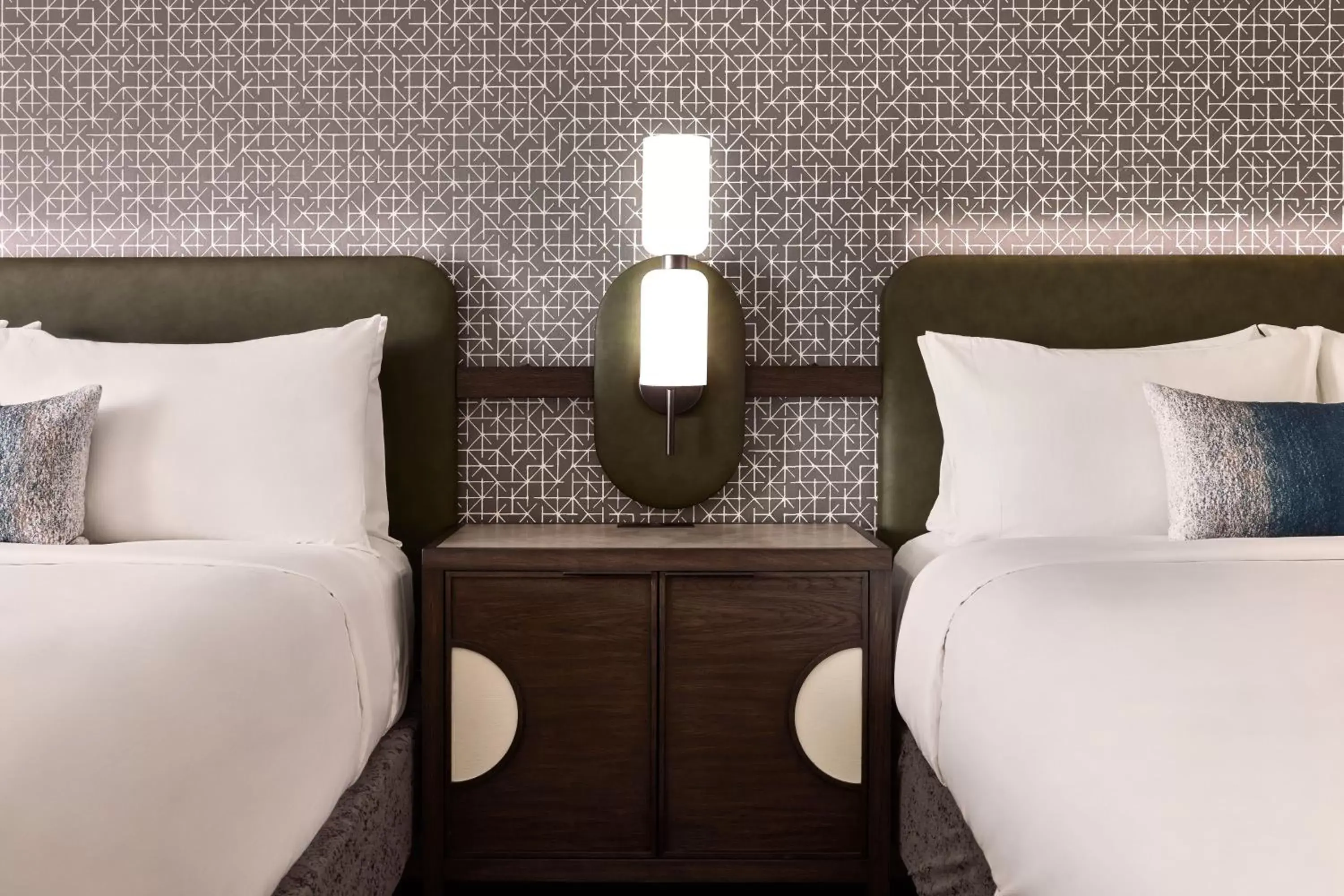 Bed in Renaissance Phoenix Glendale Hotel & Spa