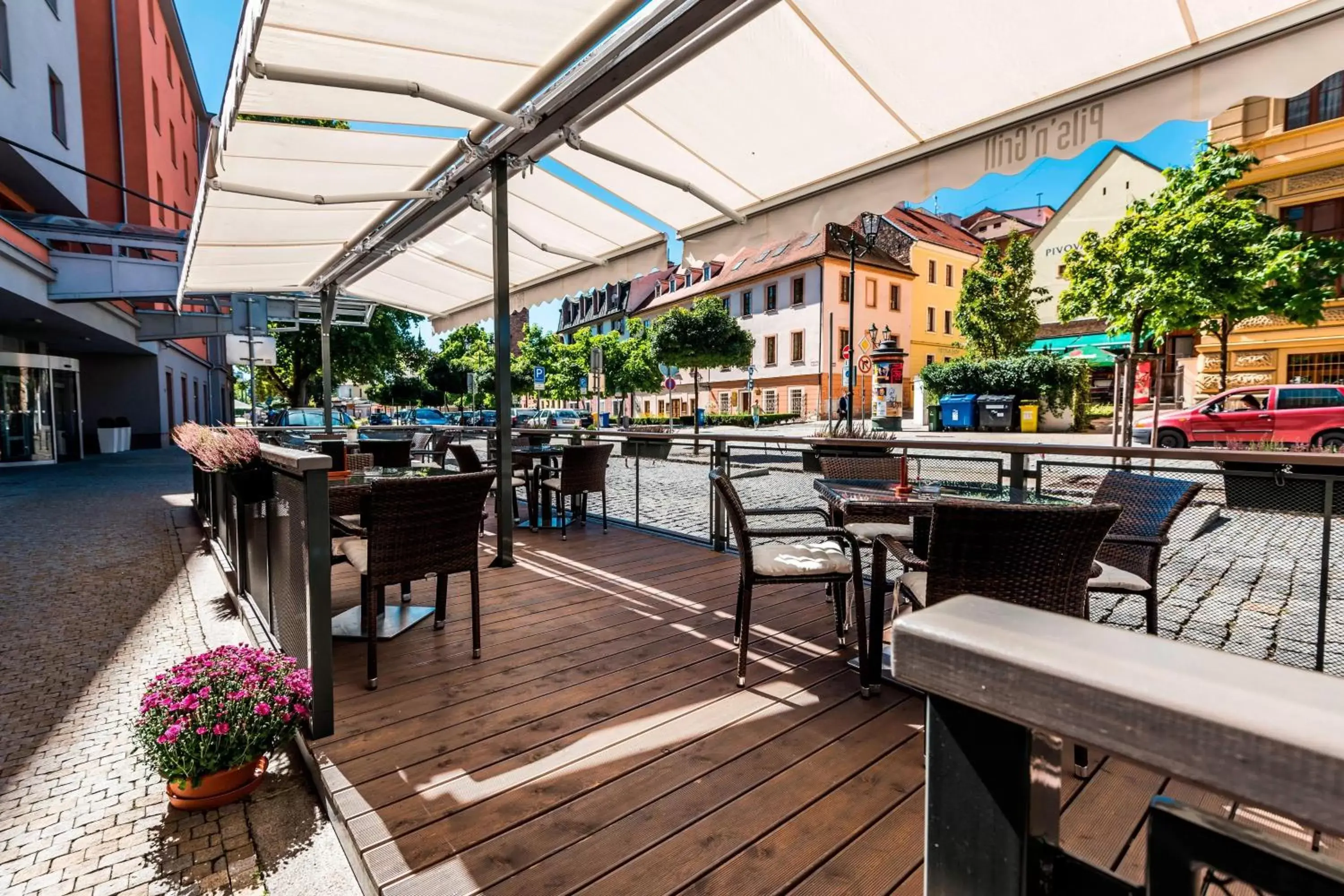 Restaurant/Places to Eat in Courtyard by Marriott Pilsen